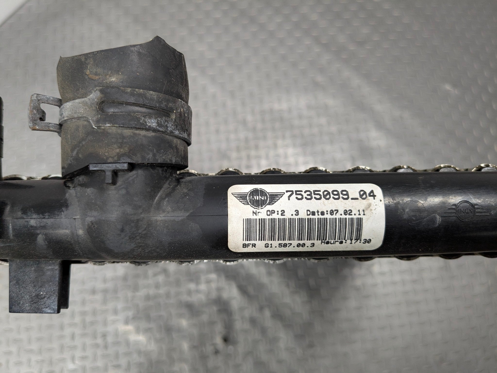 2008 - 2014 MINI COOPER OEM ENGINE RADIATOR MOTOR COOLING ASSEMBLY