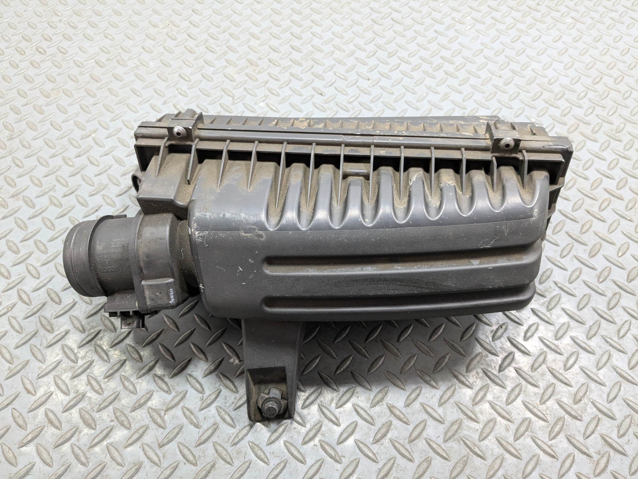 2008 - 2014 MINI COOPER OEM AIR CLEANER FILTER INTAKE BOX HOUSING ASSEMBLY