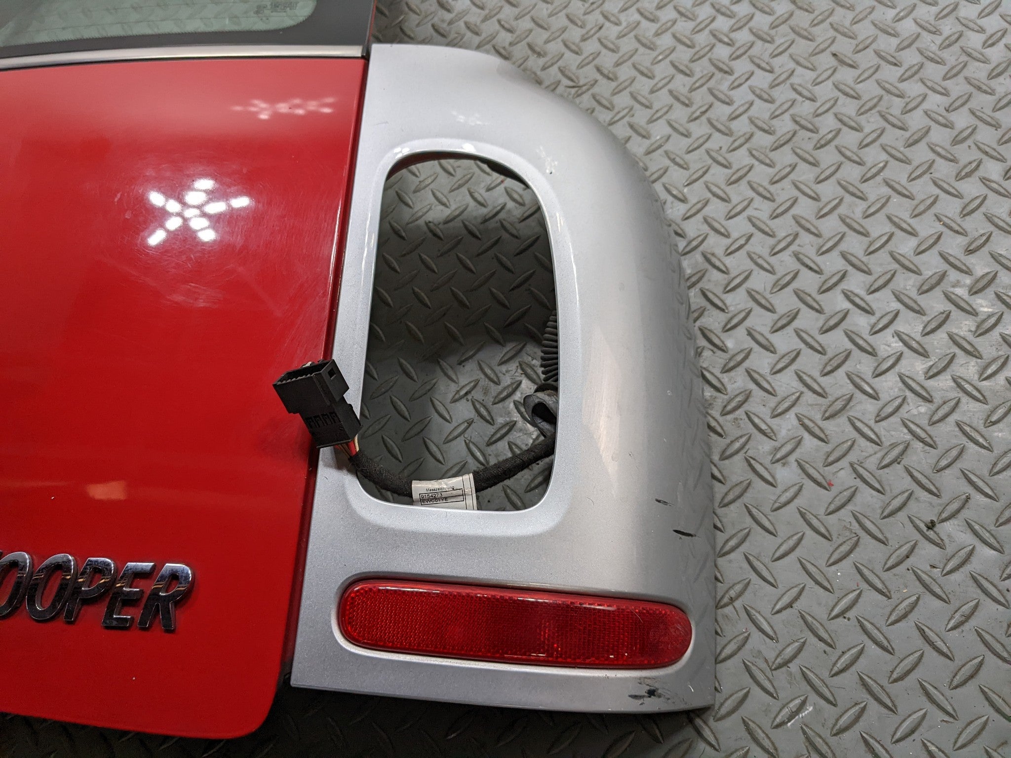 2008 - 2014 MINI COOPER OEM REAR TRUNK BACK SPLIT DOOR SHELL RIGHT SIDE PURE RED