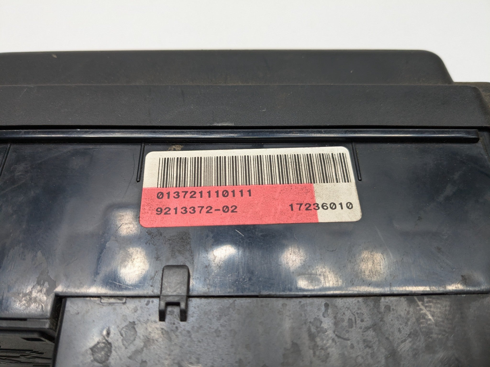 2008 - 2014 MINI COOPER OEM ENGINE BAY CONTROL MODULE FUSE BOX ASSEMBLY