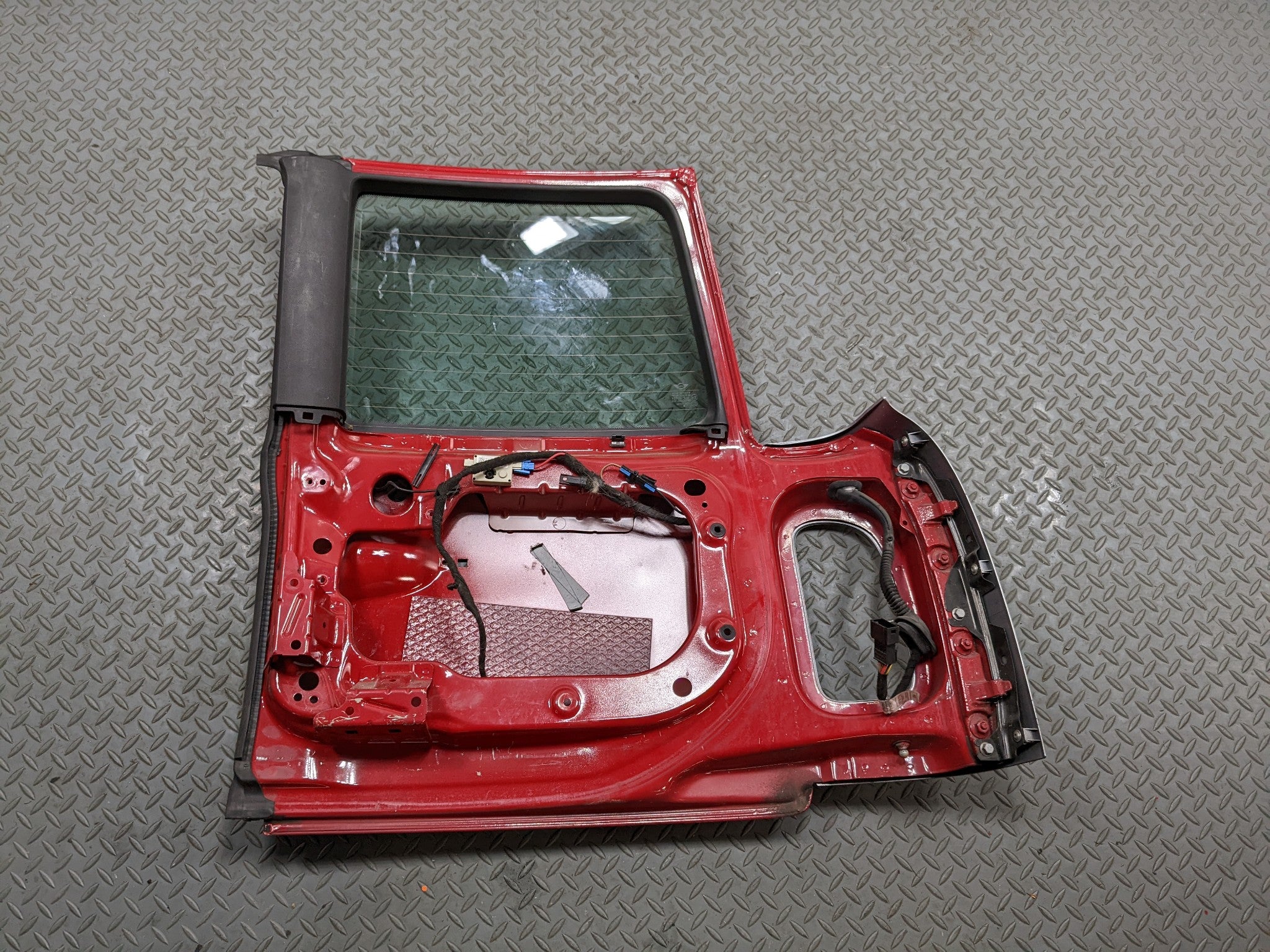 2008 - 2014 MINI COOPER OEM REAR TRUNK BACK SPLIT DOOR SHELL LEFT SIDE PURE RED