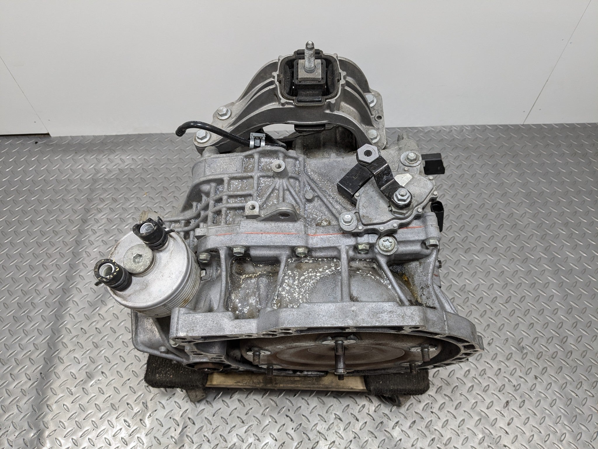 2008 - 2014 MINI COOPER OEM 1.6L AUTOMATIC TRANSMISSION 6 SPEED ASSEMBLY