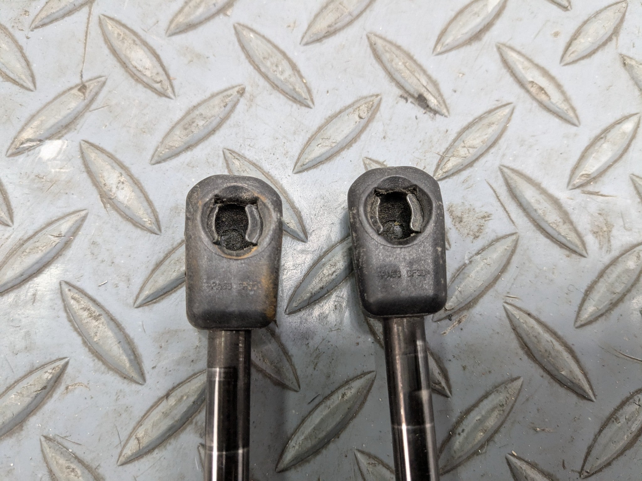 2008 - 2014 MINI COOPER OEM HATCH SUPPORT STRUTS REAR LEFT AND RIGHT SET