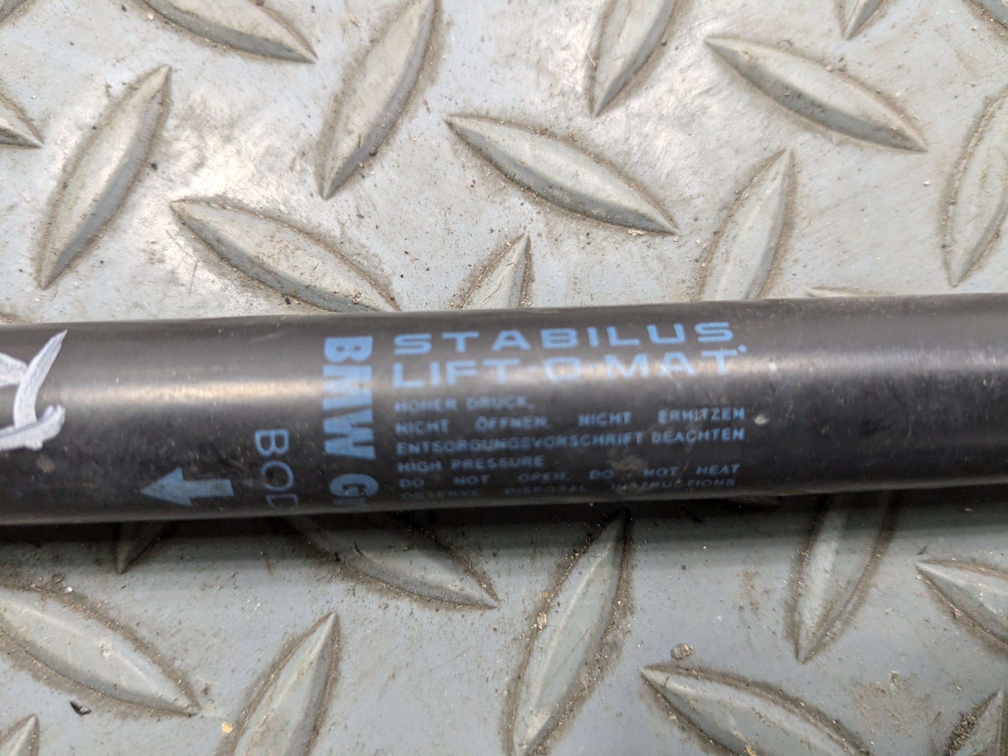 2008 - 2014 MINI COOPER OEM HATCH SUPPORT STRUTS REAR LEFT AND RIGHT SET