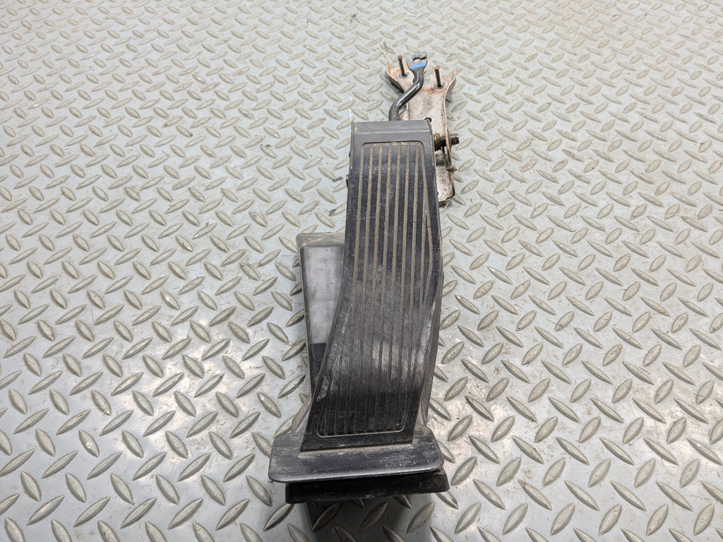 2004 - 2006 ACURA TL OEM GAS ACCELERATION THROTTLE PEDAL WITH BRACKET ASSEMBLY