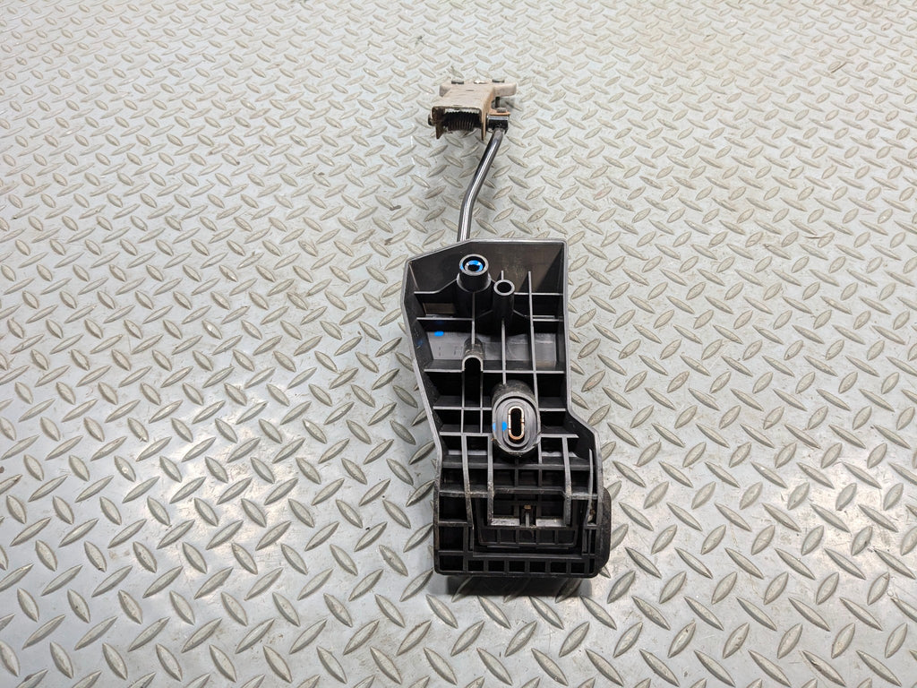 2004 - 2006 ACURA TL OEM GAS ACCELERATION THROTTLE PEDAL WITH BRACKET ASSEMBLY