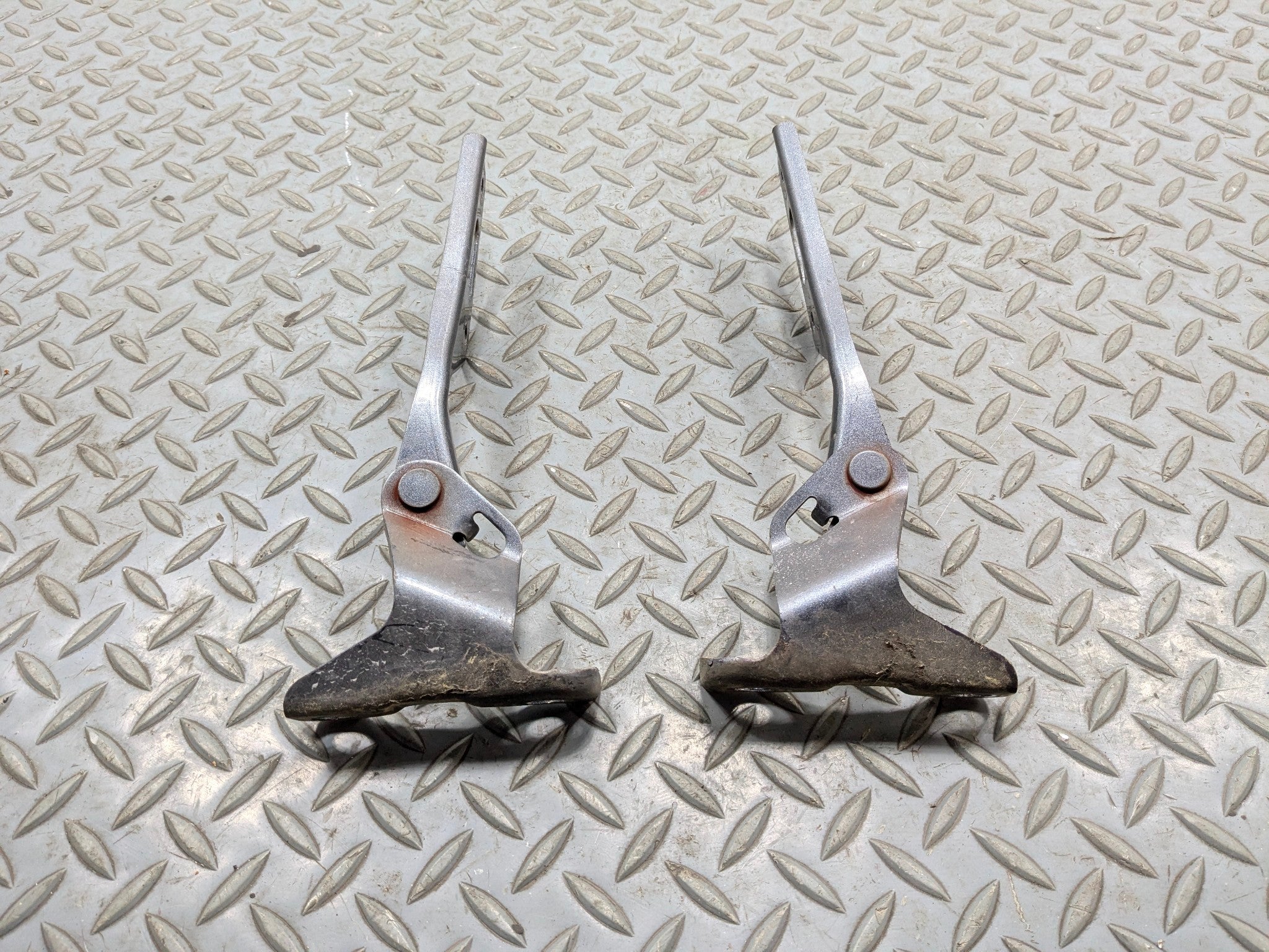 2004 - 2006 ACURA TL OEM HOOD HINGE SET FRONT LEFT AND RIGHT SIDE