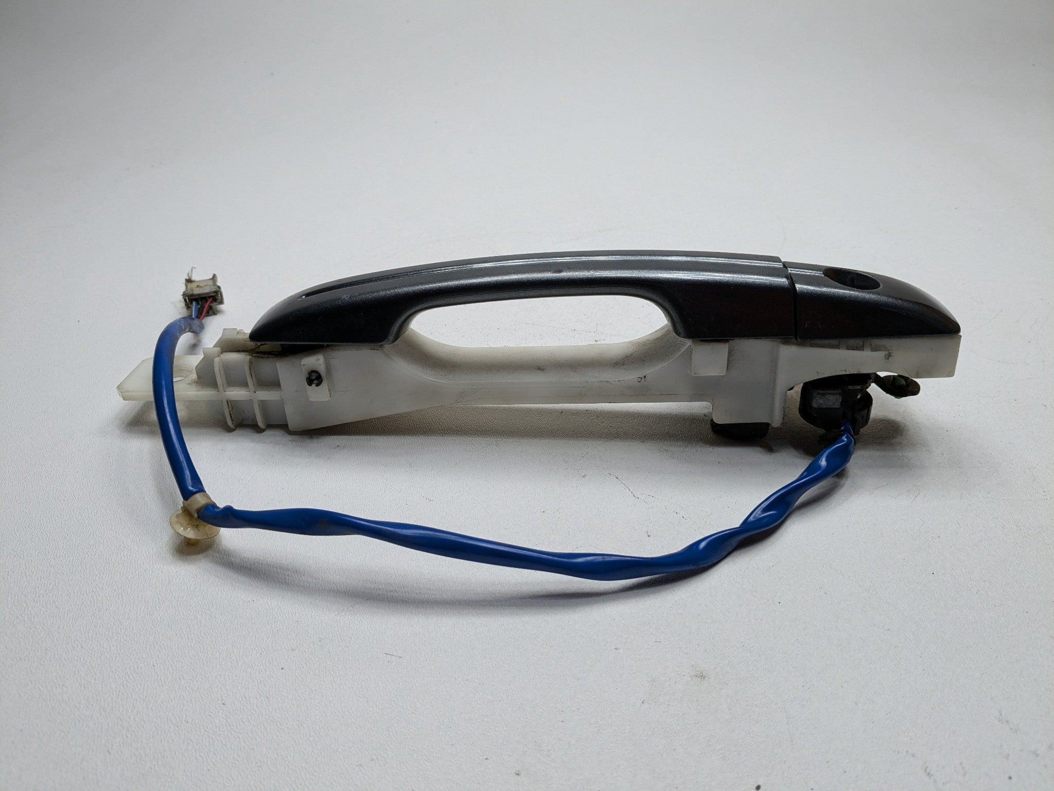 04 - 06 ACURA TL OEM LEFT DRIVER EXTERIOR DOOR HANDLE FRONT ANTHRACITE METALLIC