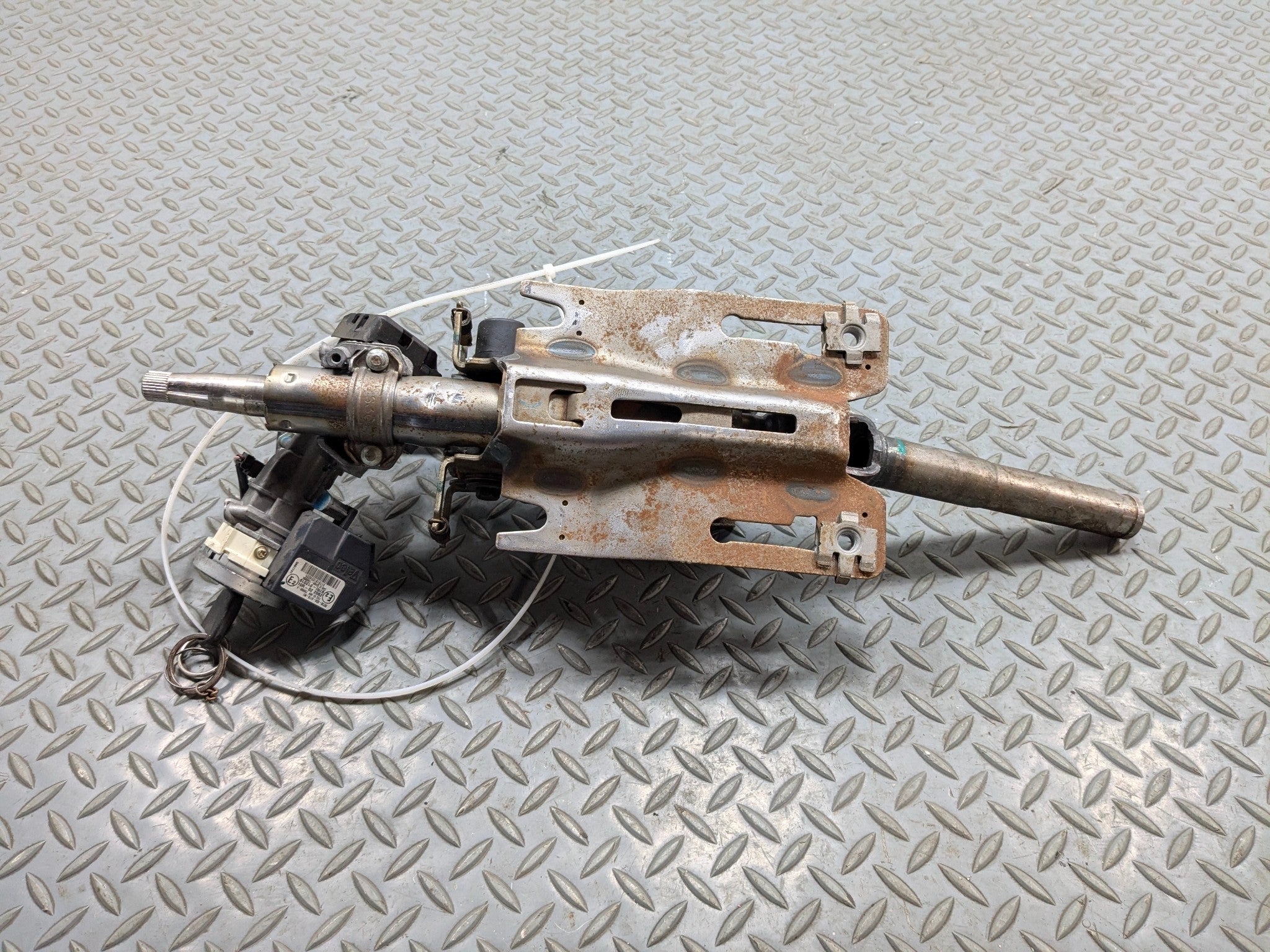 04 - 06 ACURA TL OEM STEERING COLUMN WITH IMMOBILIZER IGNITION SWITCH AND KEY