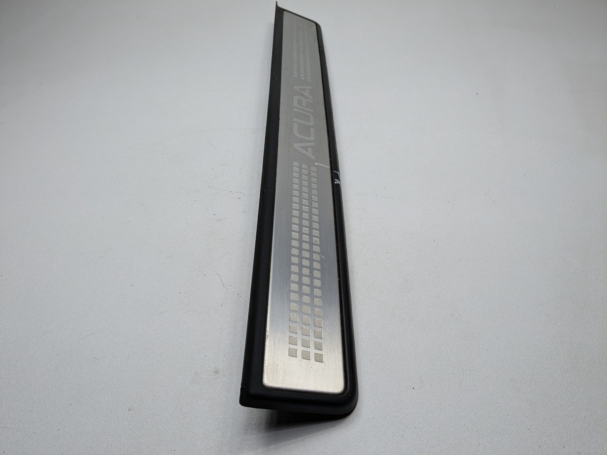 2004 - 2006 ACURA TL OEM DOOR TRIM PANEL SILL PLATE FRONT RIGHT PASSENGER SIDE