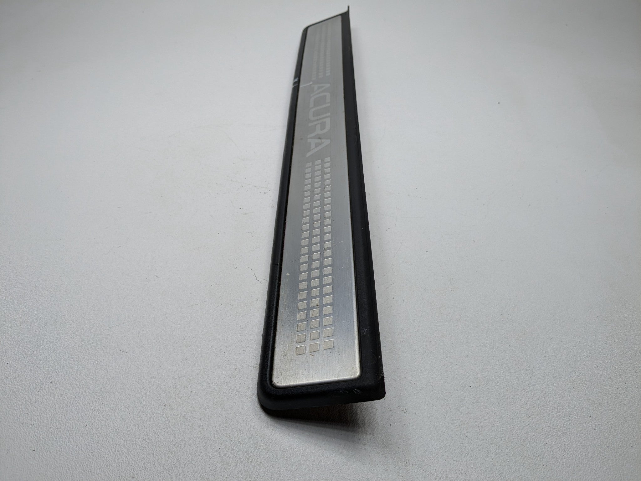2004 - 2006 ACURA TL OEM DOOR TRIM PANEL SILL PLATE FRONT RIGHT PASSENGER SIDE