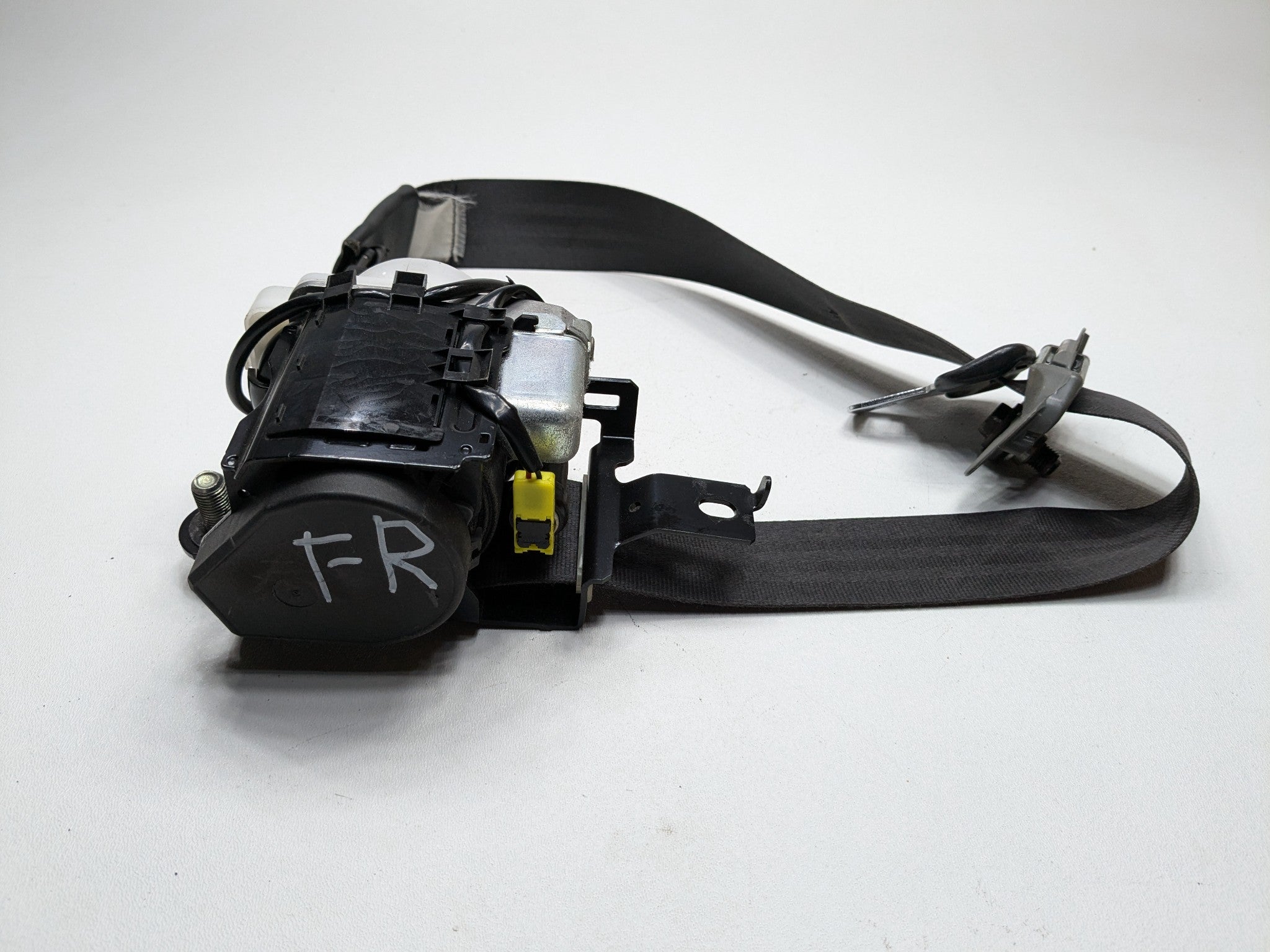 2004 - 2006 ACURA TL OEM SEAT BELT RETRACTOR FRONT RIGHT PASSENGER SIDE