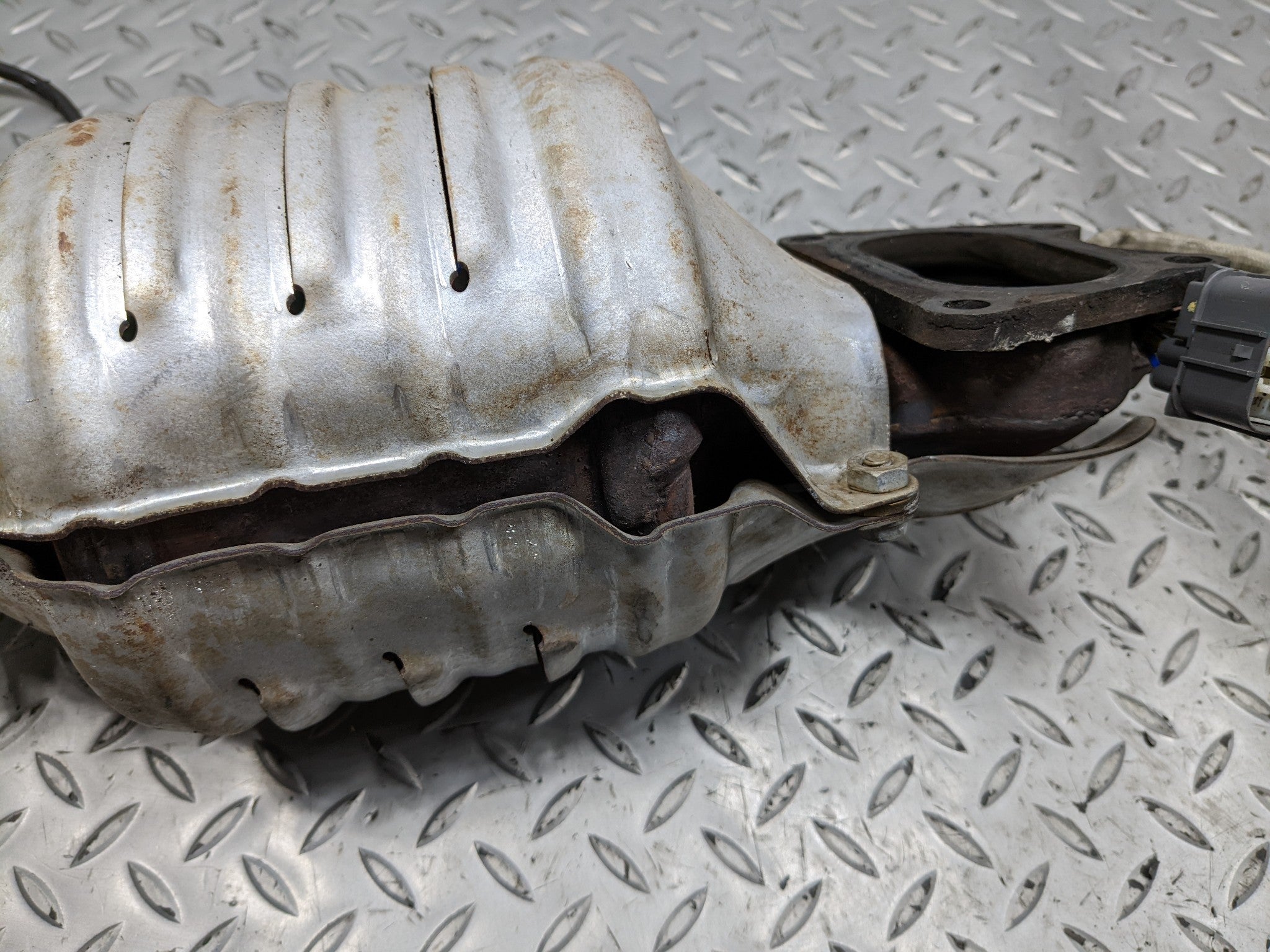 2004 - 2006 ACURA TL OEM EXHAUST DOWN PIPE WITH HEAT SHIELD FRONT SIDE