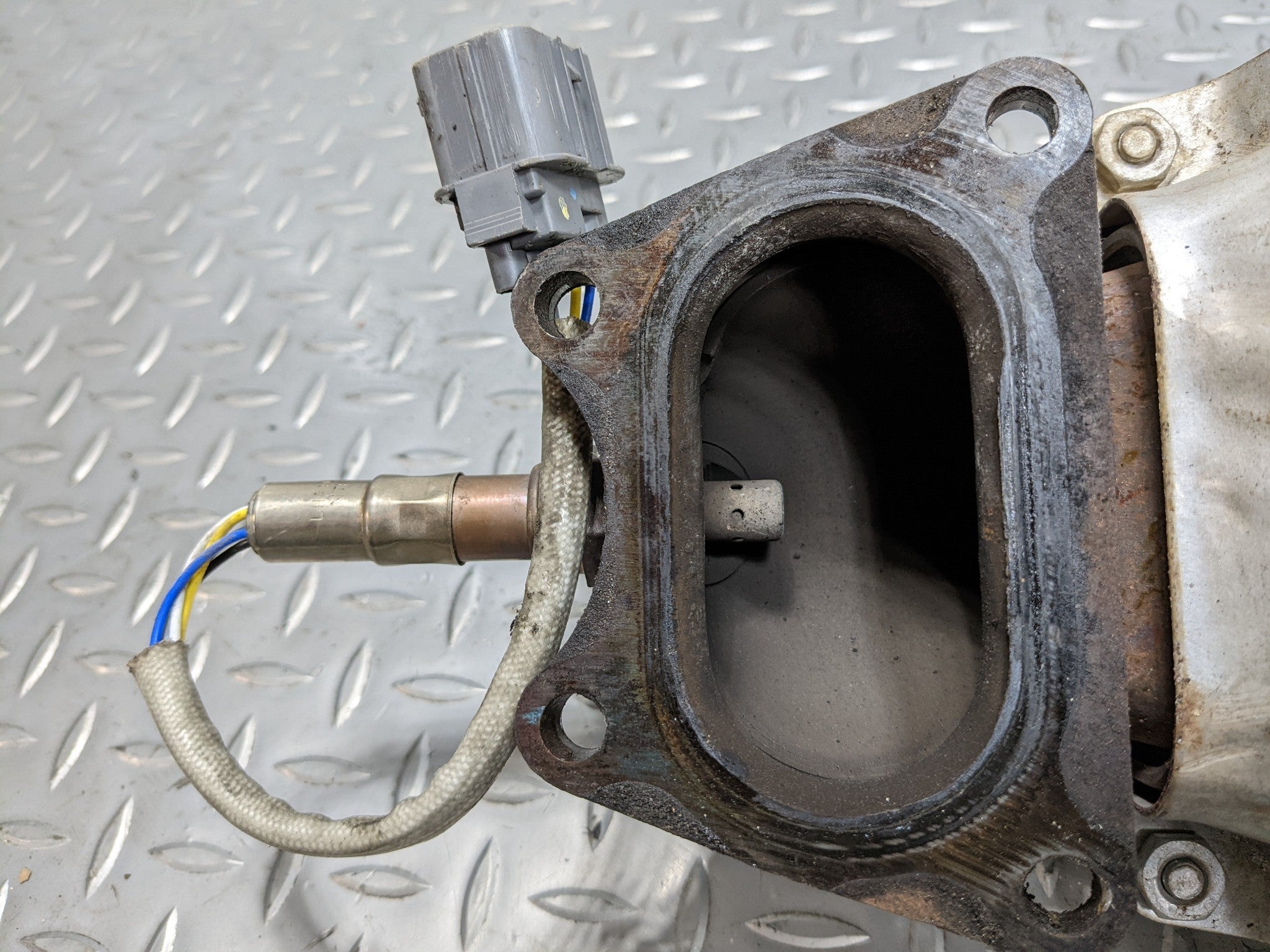2004 - 2006 ACURA TL OEM EXHAUST DOWN PIPE WITH HEAT SHIELD FRONT SIDE