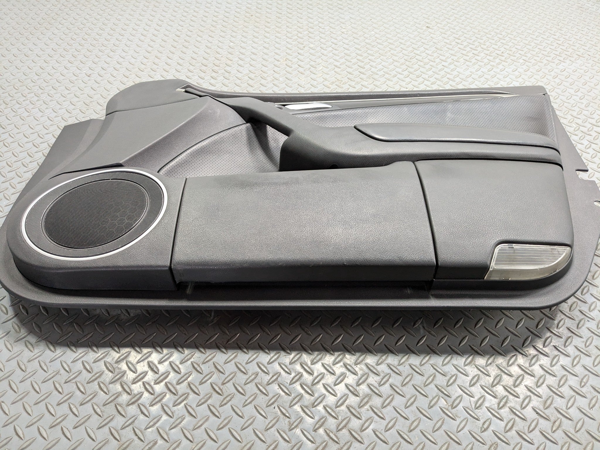 2004 - 2006 ACURA TL OEM INTERIOR DOOR TRIM PANEL FRONT RIGHT PASSENGER SIDE