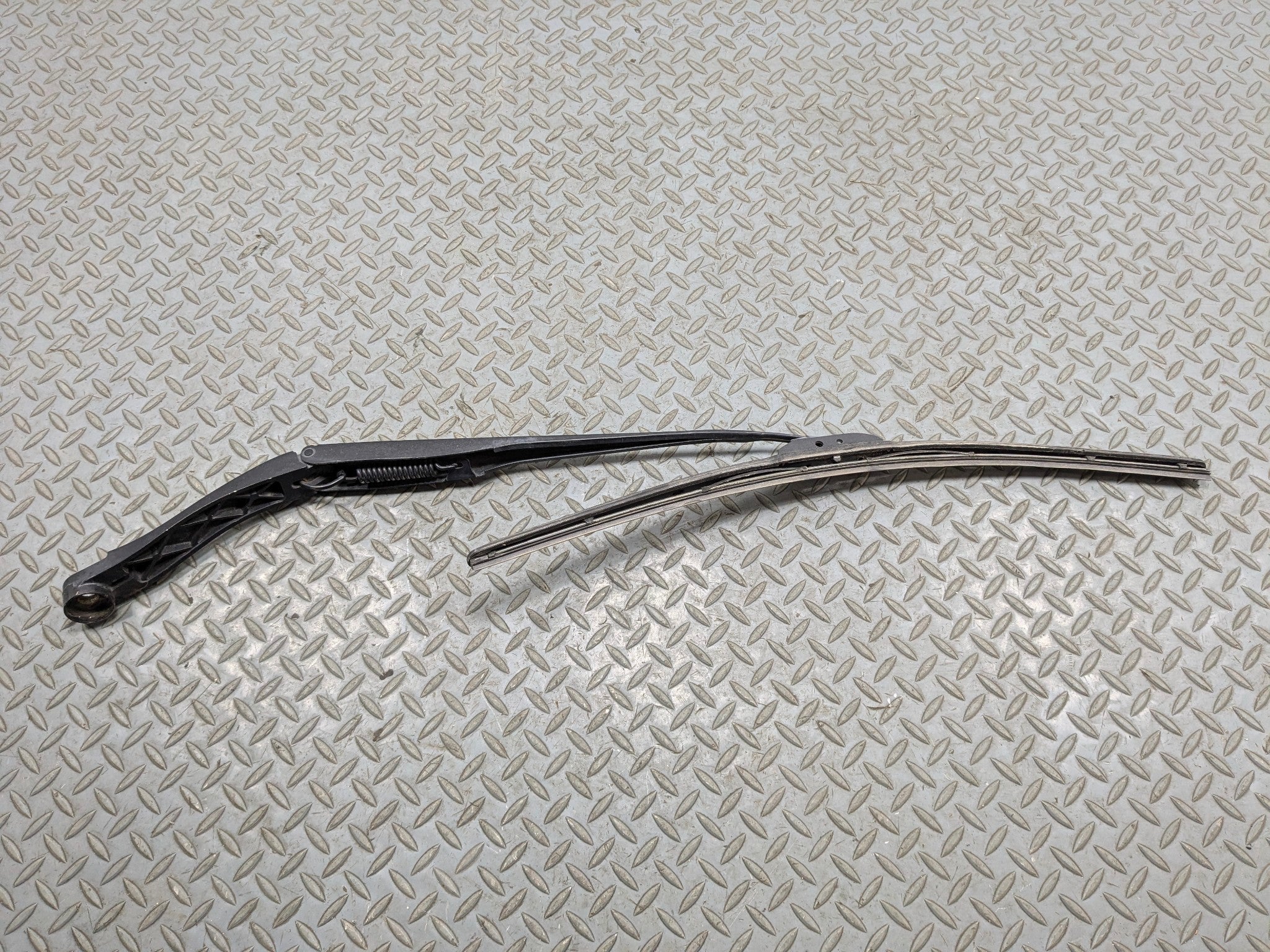 2004 - 2006 ACURA TL OEM WINDSHIELD WIPER ARM WITH BLADE FRONT LEFT DRIVER SIDE