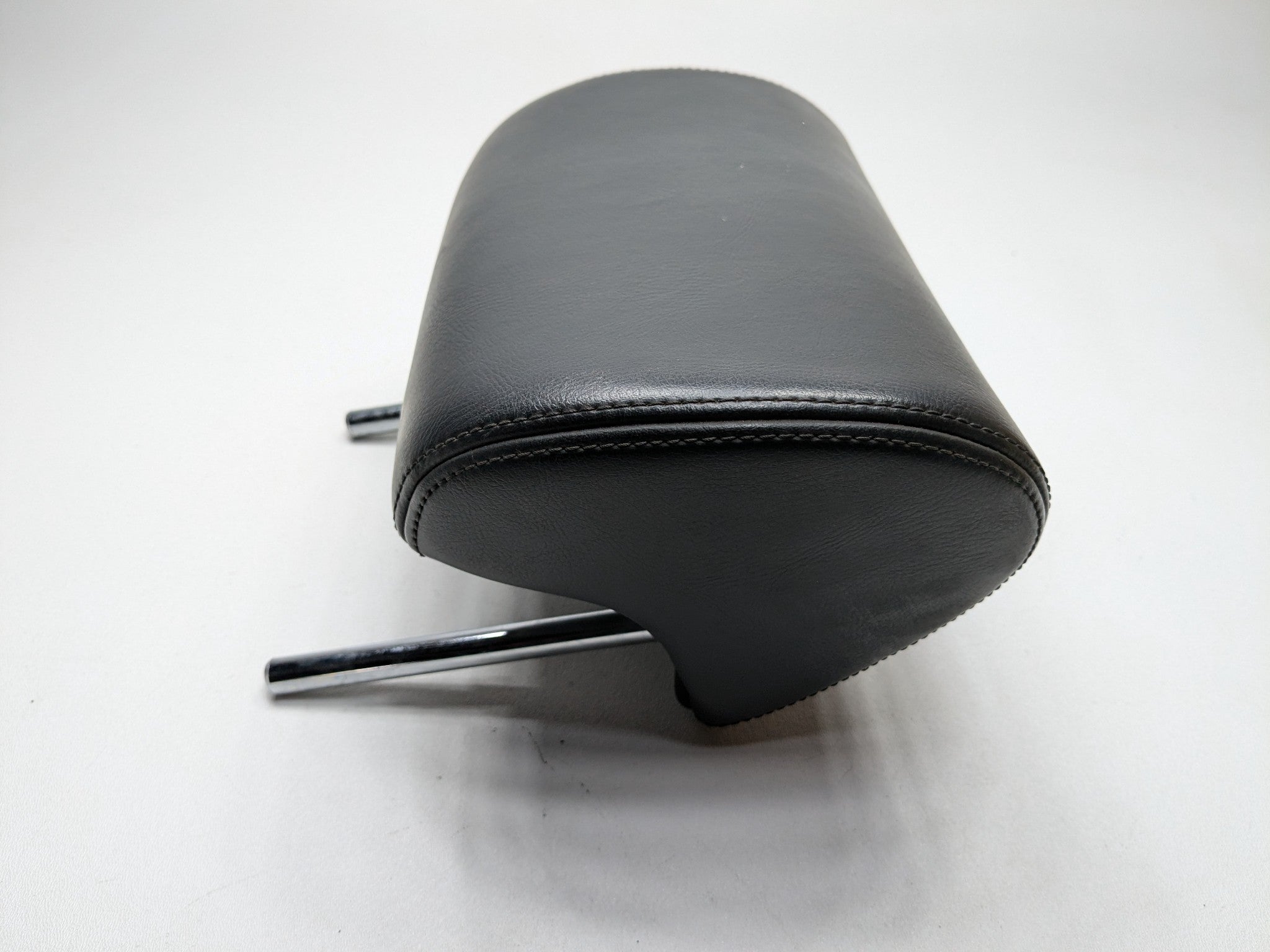 2004 - 2006 ACURA TL OEM HEADREST REAR RIGHT PASSENGER SIDE LEATHER BLACK