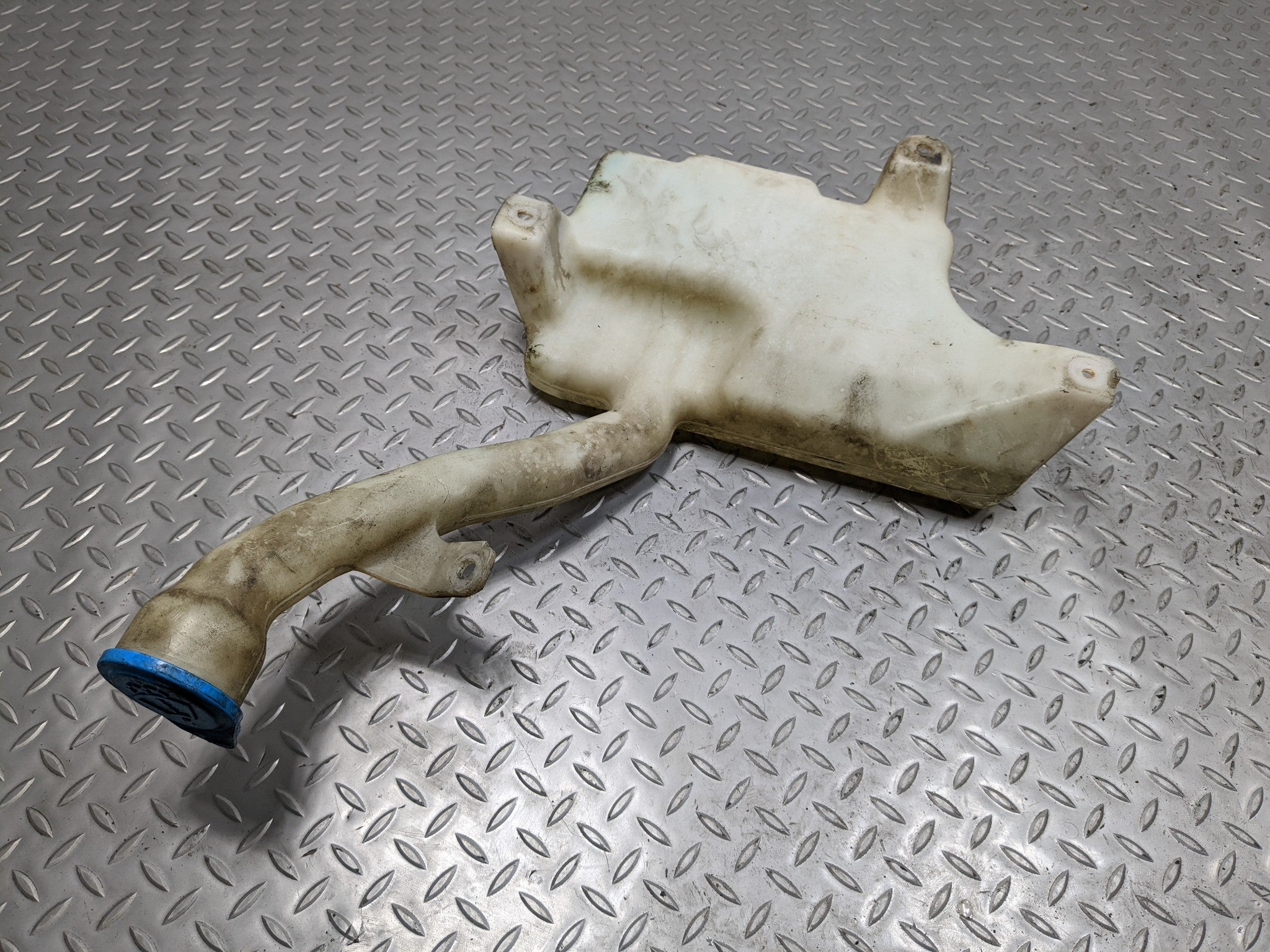 2004 - 2006 ACURA TL OEM WINDSHIELD WIPER WASHER FLUID RESERVOIR TANK BOTTLE