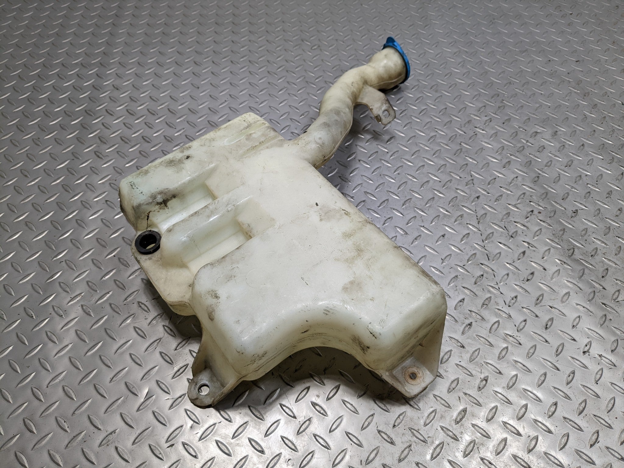 2004 - 2006 ACURA TL OEM WINDSHIELD WIPER WASHER FLUID RESERVOIR TANK BOTTLE