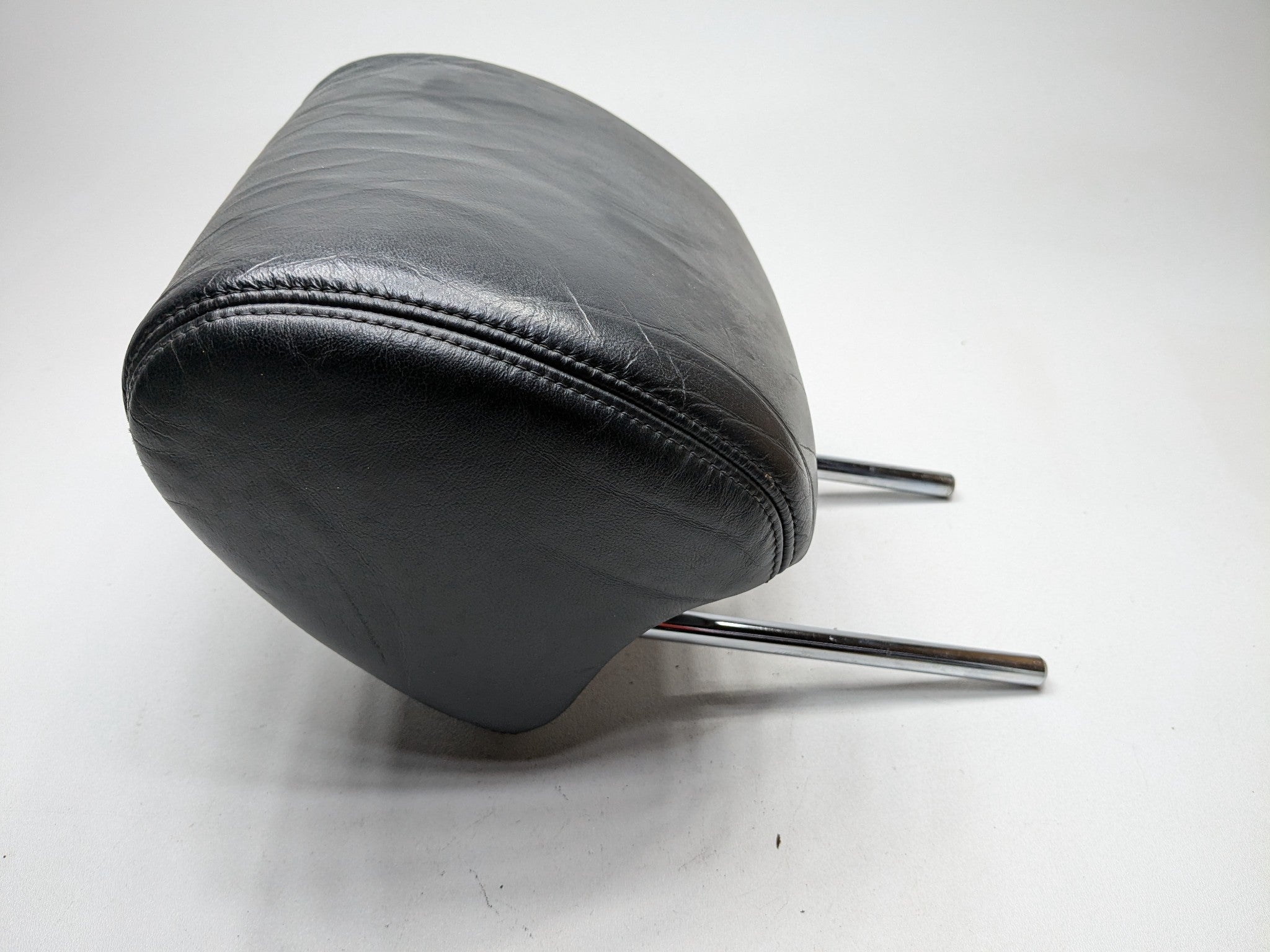 2004 - 2006 ACURA TL OEM HEADREST FRONT RIGHT PASSENGER SIDE BLACK LEATHER