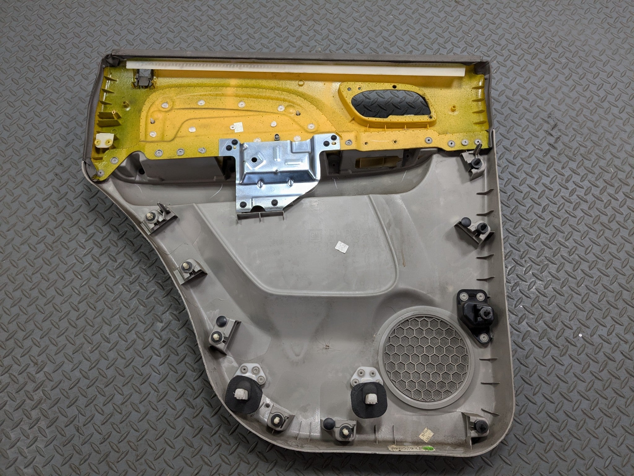 07 - 09 CHEVROLET TAHOE OEM INTERIOR DOOR TRIM PANEL REAR RIGHT PASSENGER SIDE