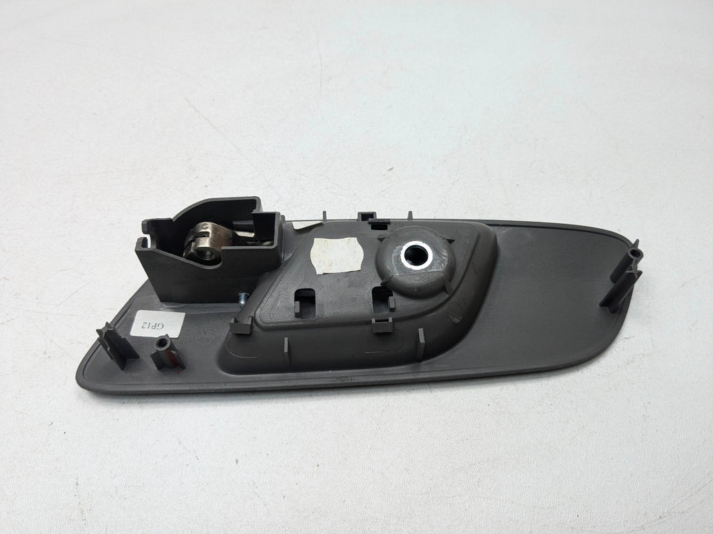 07 - 09 CHEVROLET TAHOE OEM INTERIOR DOOR RELEASE HANDLE FRONT LEFT DRIVER SIDE