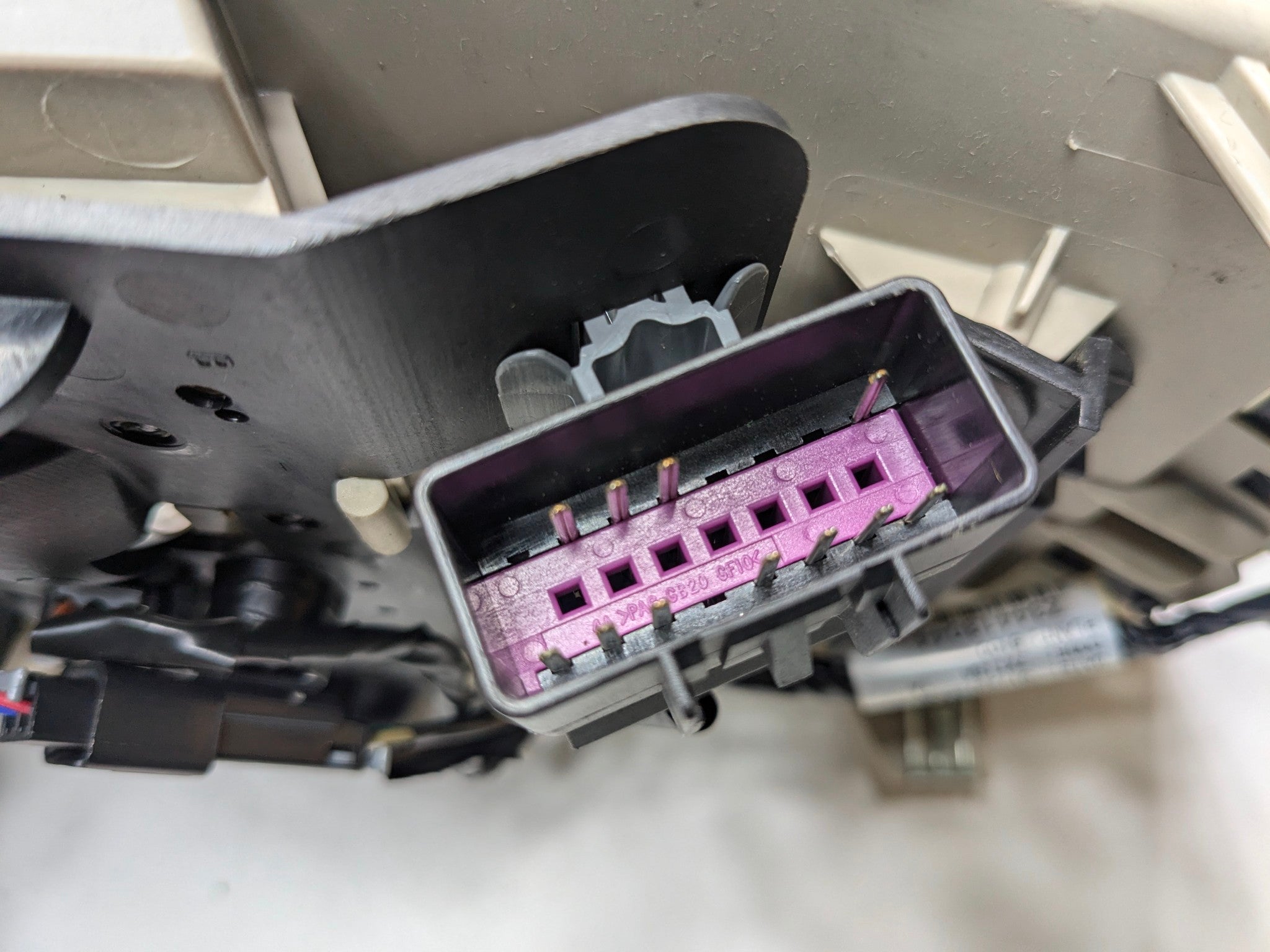 07 - 09 CHEVROLET TAHOE OEM INTERIOR LIGHT ASSEMBLY FRONT OVERHEAD UPPER ROOF