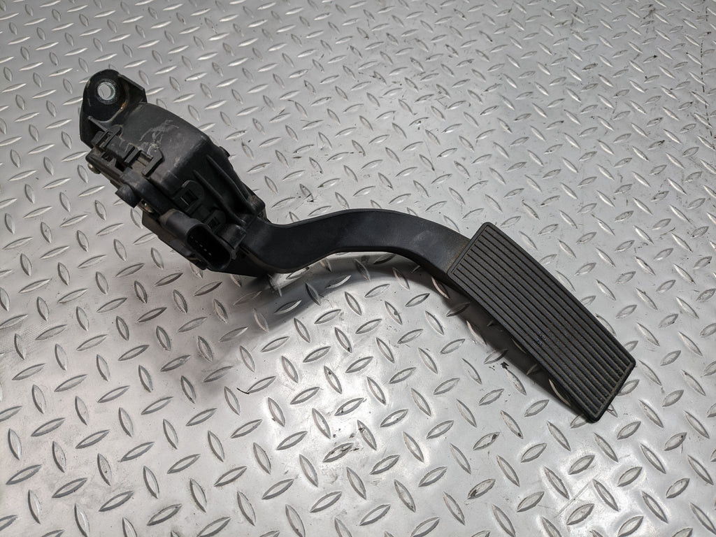 07 - 09 CHEVROLET TAHOE OEM ACCELERATOR PEDAL GAS THROTTLE WITH SENSOR ASSEMBLY