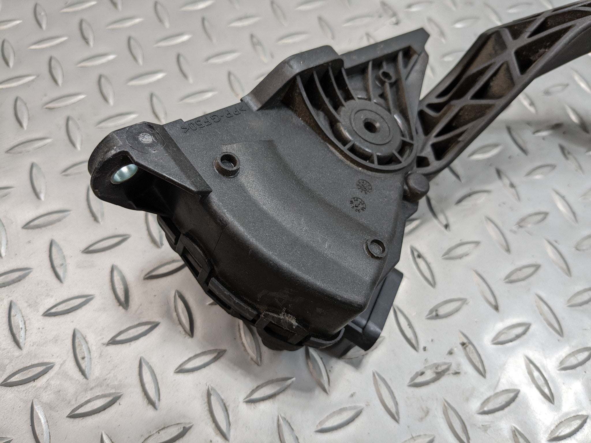 07 - 09 CHEVROLET TAHOE OEM ACCELERATOR PEDAL GAS THROTTLE WITH SENSOR ASSEMBLY