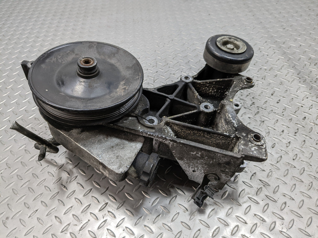 07 - 09 CHEVROLET TAHOE OEM PUMP MOTOR POWER STEERING WITH PULLEY ALLOY BRACKET