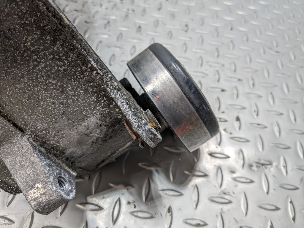 07 - 09 CHEVROLET TAHOE OEM PUMP MOTOR POWER STEERING WITH PULLEY ALLOY BRACKET