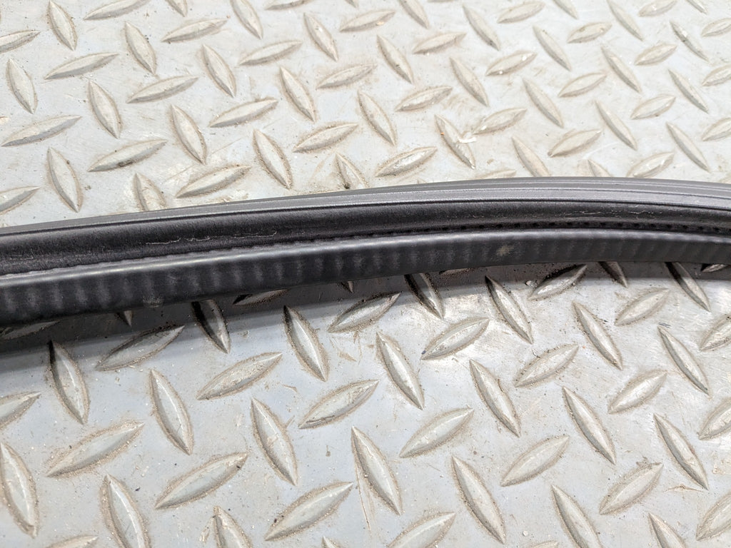 07 - 09 CHEVROLET TAHOE OEM DOOR SEAL WEATHER STRIPPING RUBBER REAR LEFT SIDE