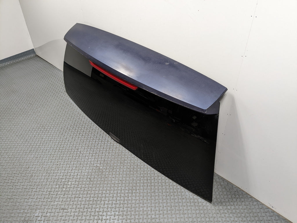 07 - 09 CHEVROLET TAHOE OEM REAR TAILGATE GLASS AND SPOILER WITH 3RD BRAKE LIGHT