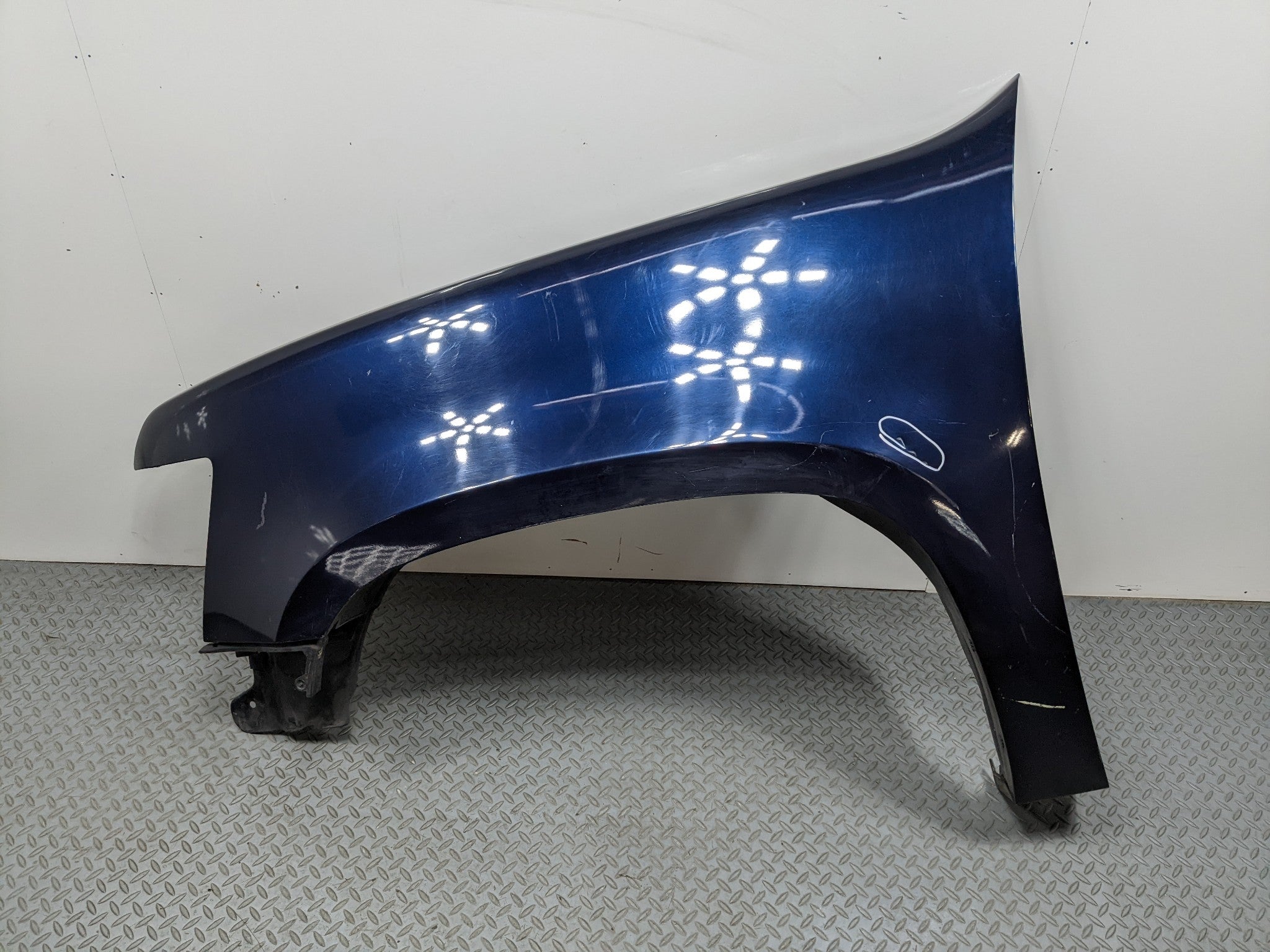 07 - 09 CHEVROLET TAHOE OEM FENDER COVER PANEL LEFT SIDE BERMUDA BLUE METALLIC