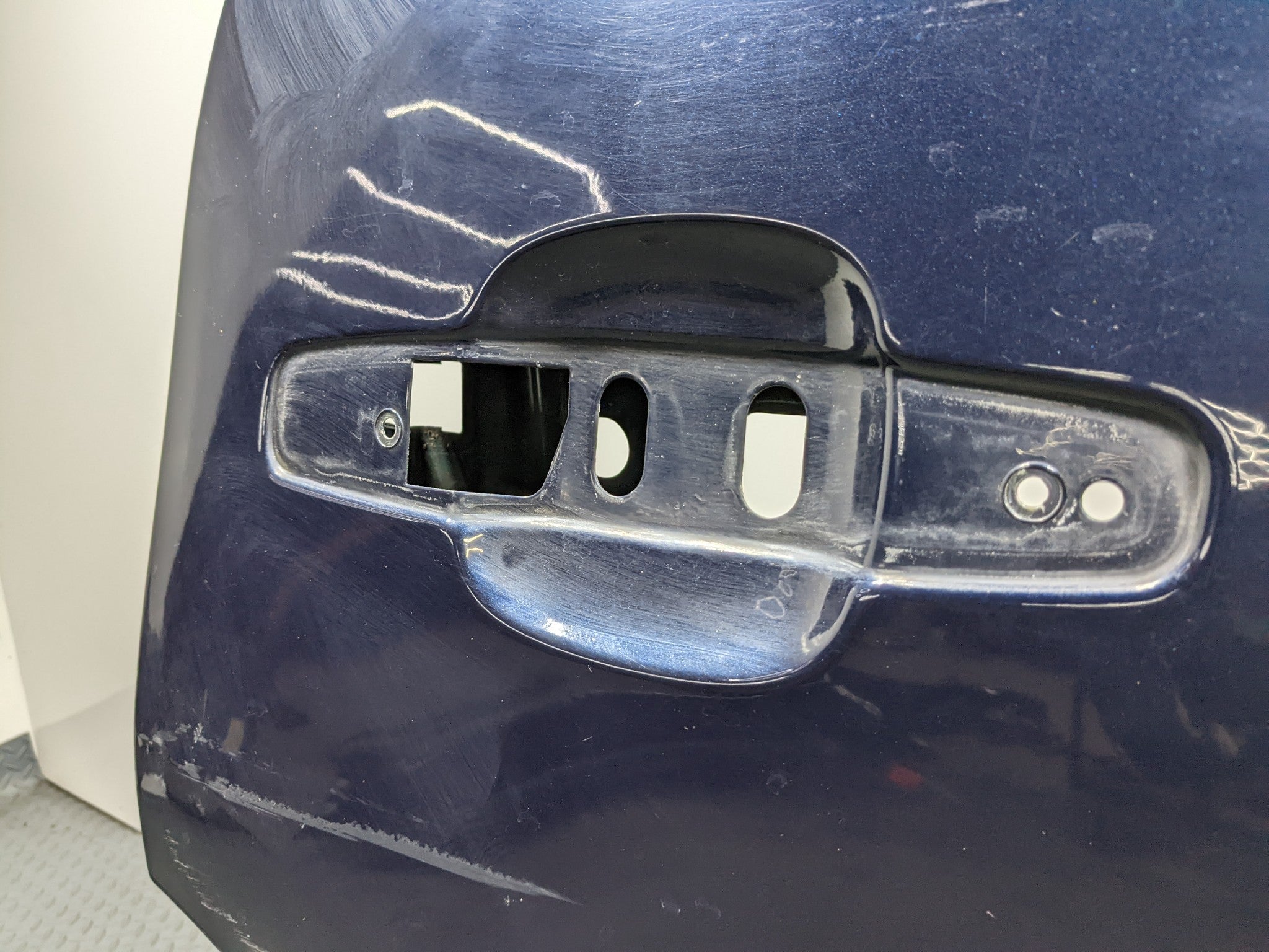 07 - 09 CHEVROLET TAHOE OEM DOOR SHELL PANEL REAR RIGHT BERMUDA BLUE METALLIC