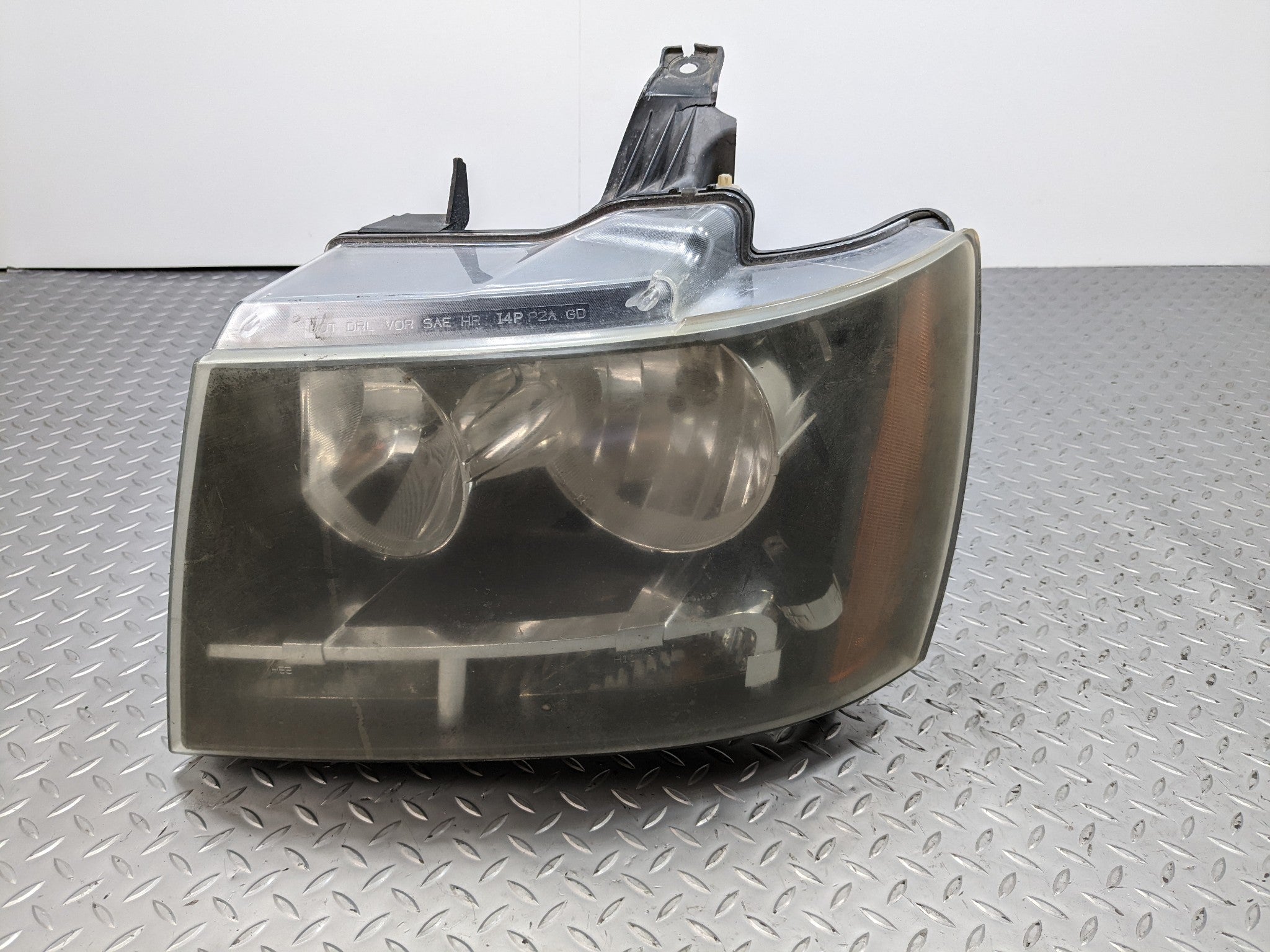 07 - 09 CHEVROLET TAHOE OEM HALOGEN HEADLIGHT ASSEMBLY FRONT LEFT DRIVER SIDE