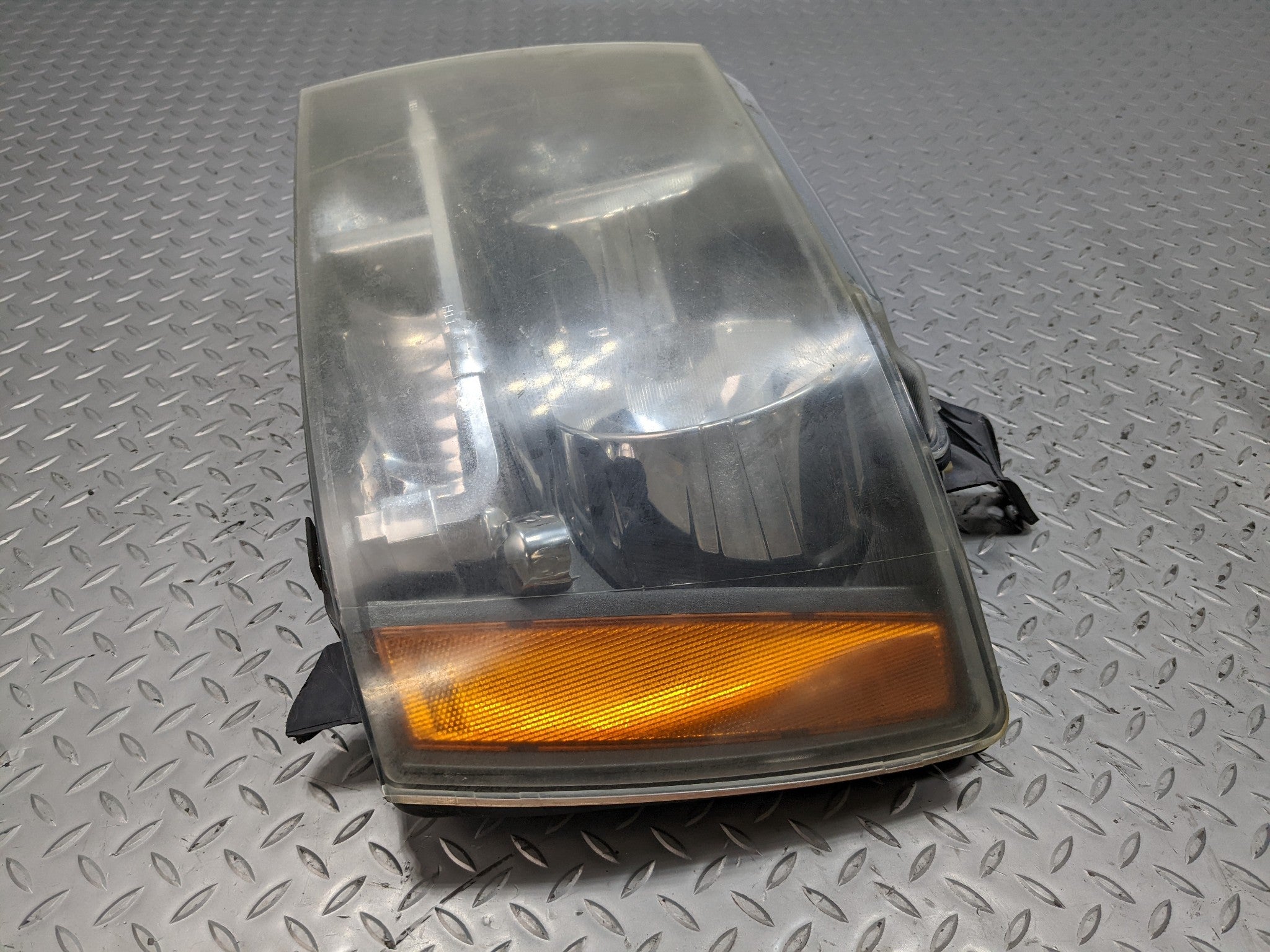 07 - 09 CHEVROLET TAHOE OEM HALOGEN HEADLIGHT ASSEMBLY FRONT LEFT DRIVER SIDE