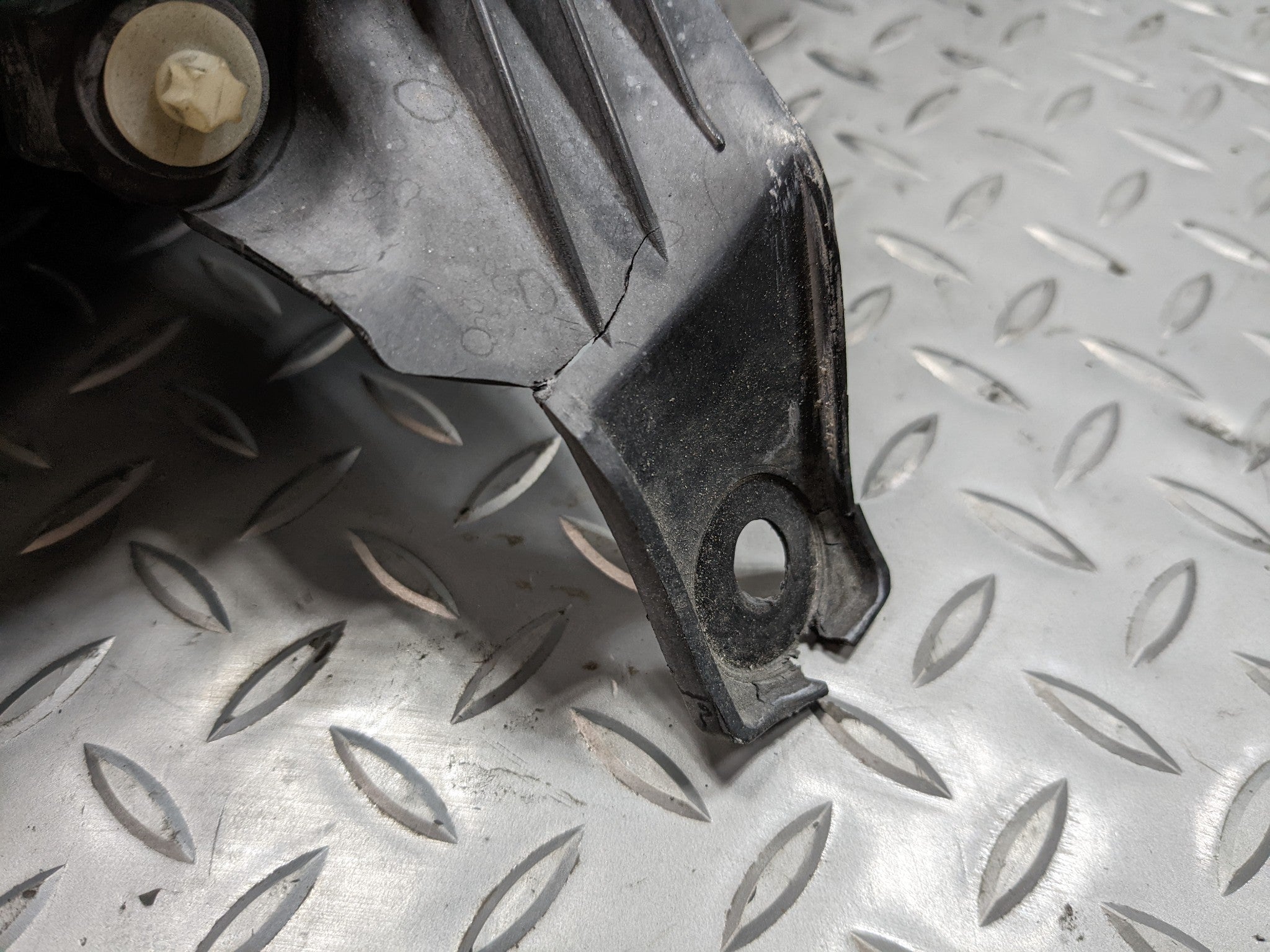 07 - 09 CHEVROLET TAHOE OEM HALOGEN HEADLIGHT ASSEMBLY FRONT LEFT DRIVER SIDE