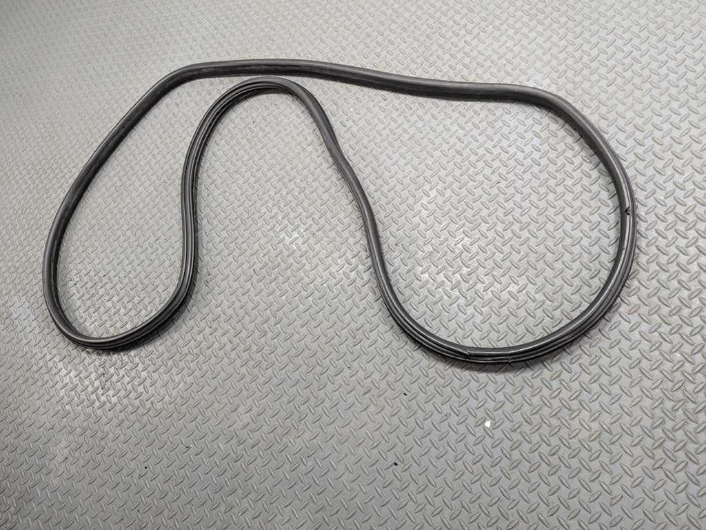 07 - 09 CHEVROLET TAHOE OEM TRUNK TAILGATE SEAL REAR WEATHER STRIPPING RUBBER