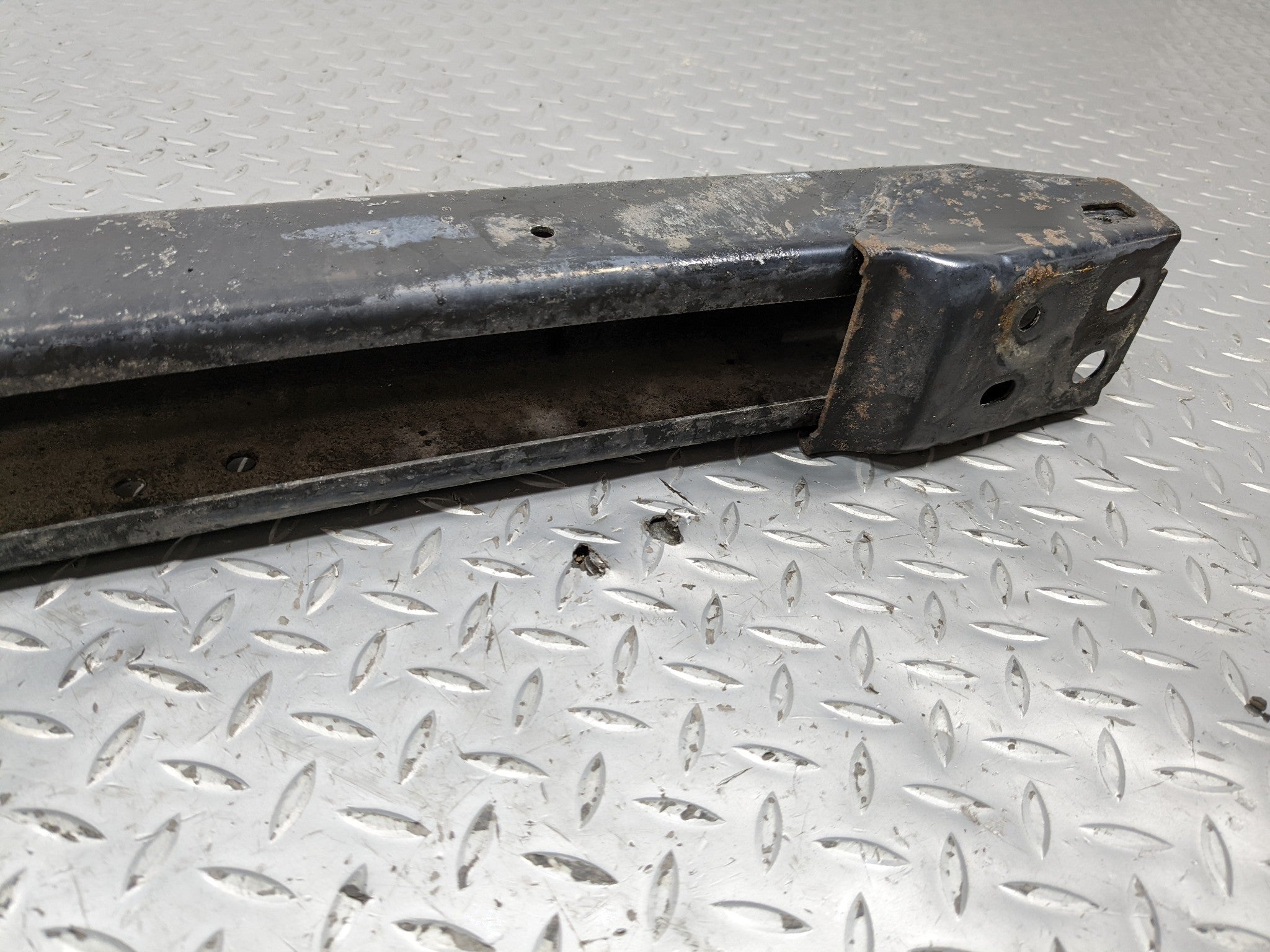 2008 - 2012 FORD ESCAPE OEM BUMPER REINFORCEMENT IMPACT BAR ASSEMBLY FRONT