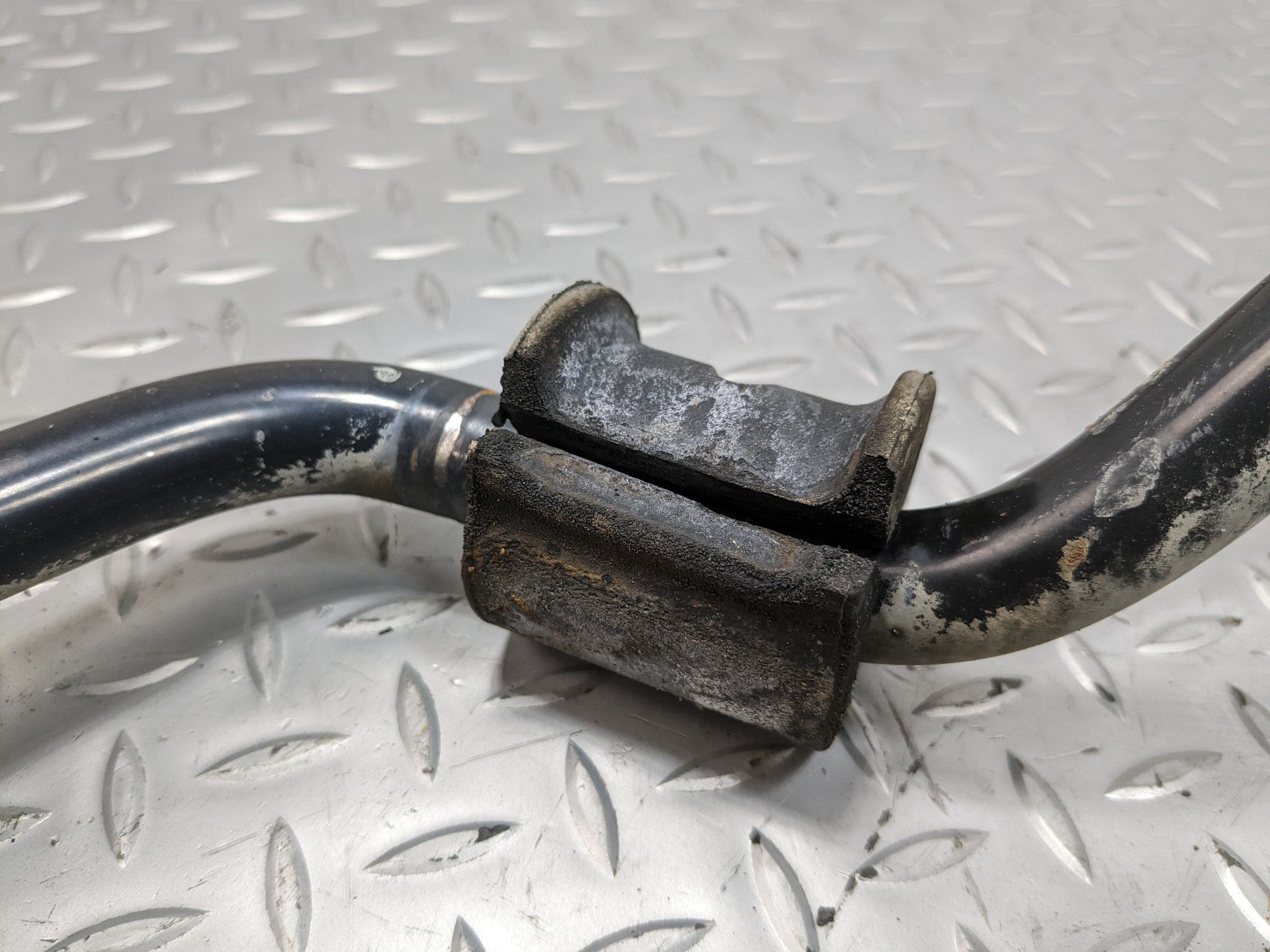 2008 - 2012 FORD ESCAPE OEM STABILIZER SWAY BAR FRONT SIDE