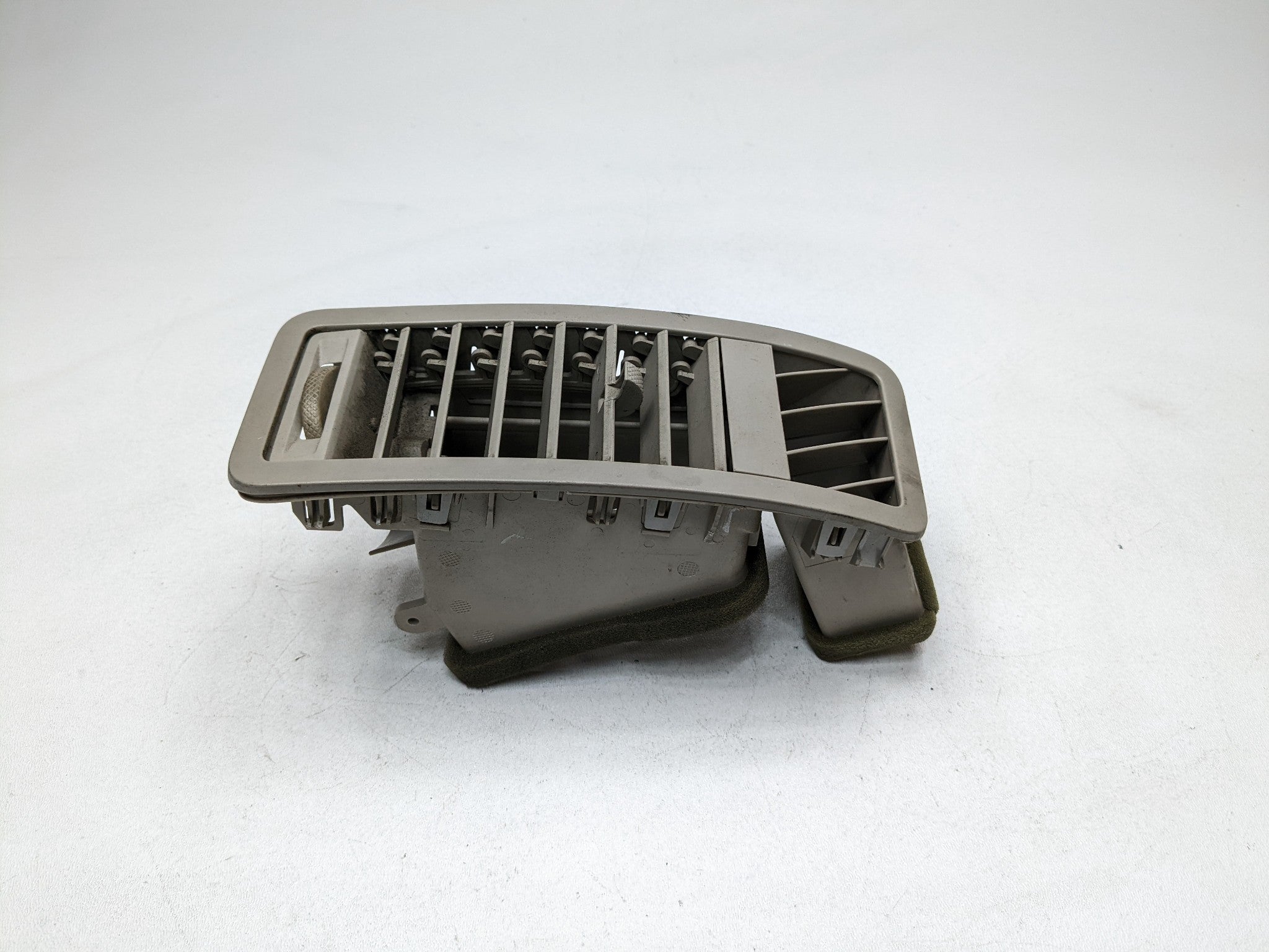 08 - 12 FORD ESCAPE OEM DASH AIR CONDITIONING HEATER VENT GRILL PASSENGER SIDE
