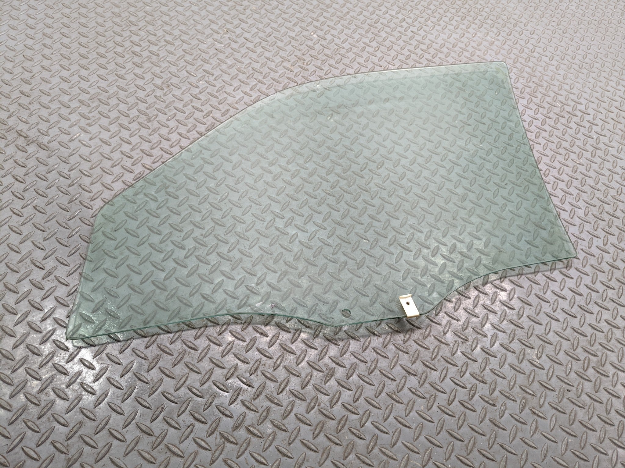 2008 - 2012 FORD ESCAPE OEM DOOR WINDOW GLASS FRONT RIGHT PASSENGER SIDE