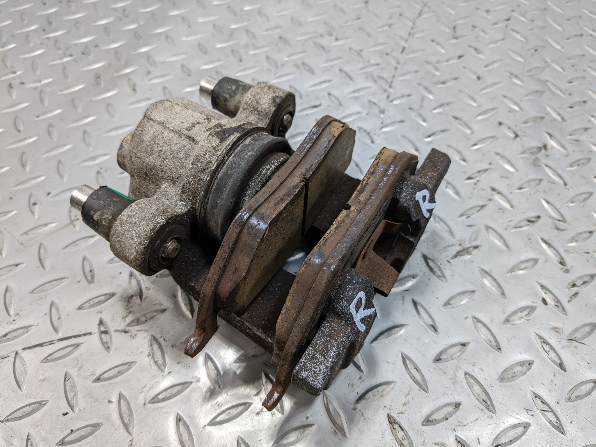 2008 - 2012 FORD ESCAPE OEM BRAKE CALIPER REAR RIGHT PASSENGER SIDE