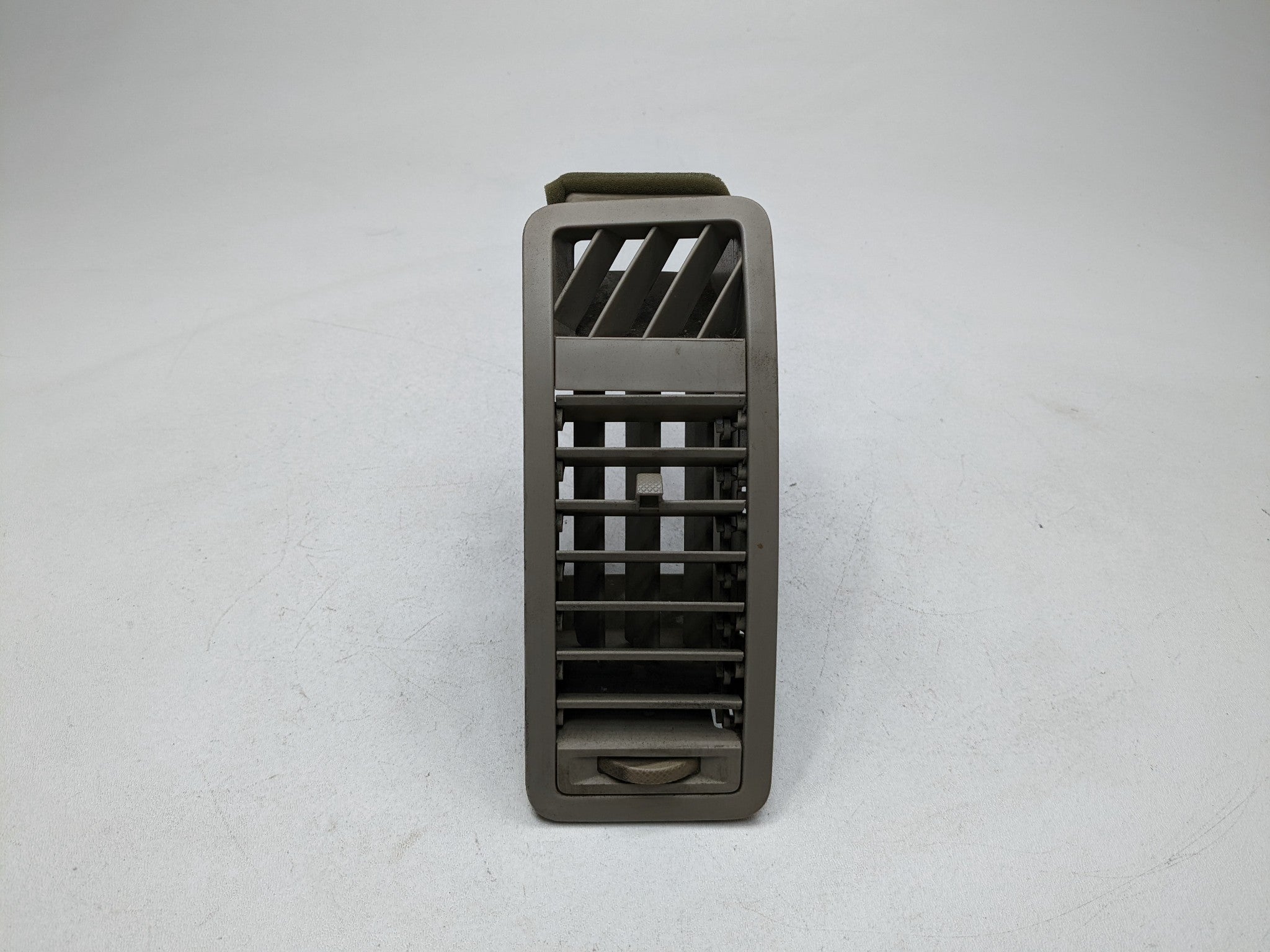 2008 - 2012 FORD ESCAPE OEM AC HEATER AIR VENT GRILLE ASSEMBLY FRONT LEFT SIDE