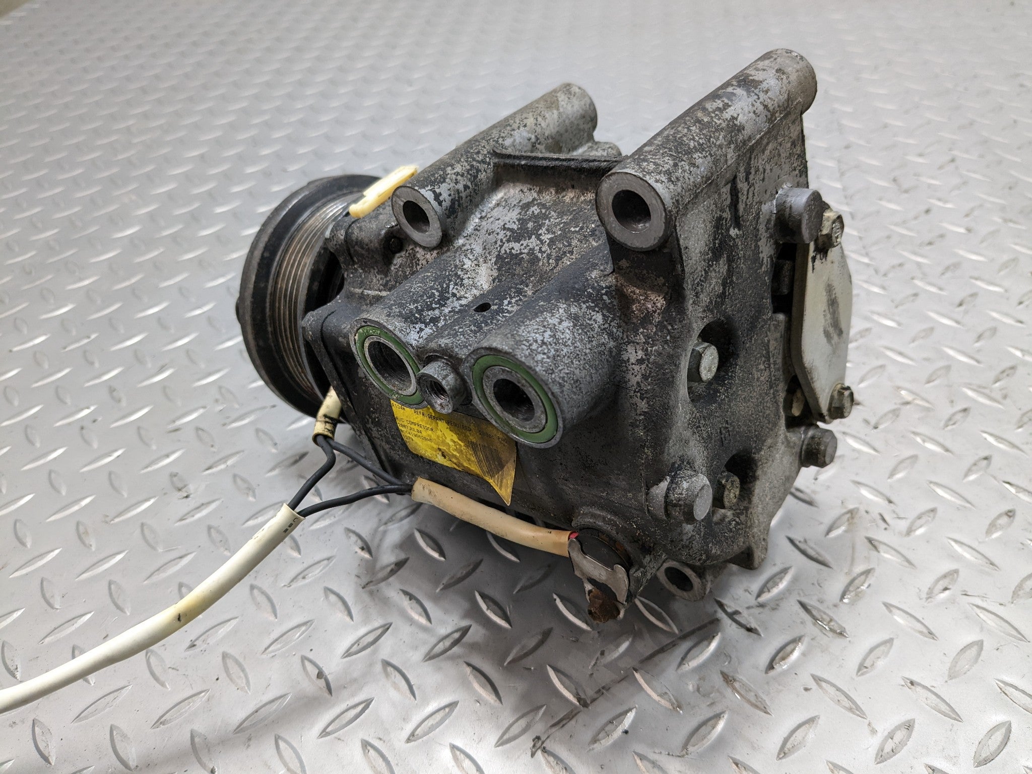 2008 - 2012 FORD ESCAPE OEM AC AIR CONDITIONING COMPRESSOR PUMP 8TH DIGIT 2.3 L