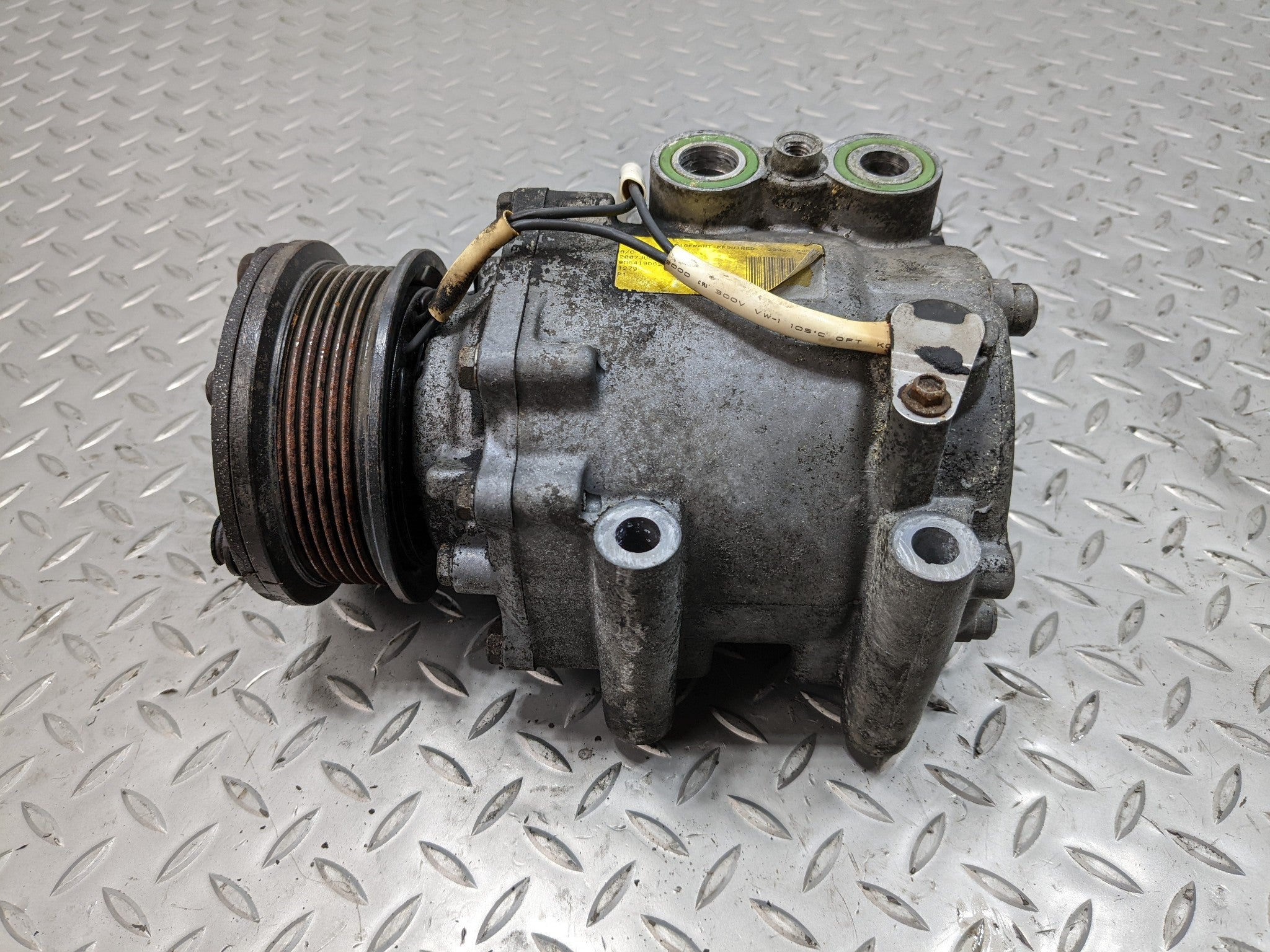 2008 - 2012 FORD ESCAPE OEM AC AIR CONDITIONING COMPRESSOR PUMP 8TH DIGIT 2.3 L