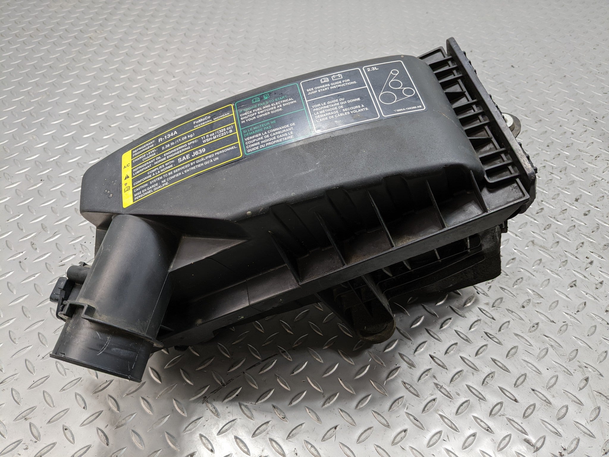 2008 - 2012 FORD ESCAPE OEM AIR CLEANER FILTER BOX ASSEMBLY 2.3L VIN H 8TH DIGIT