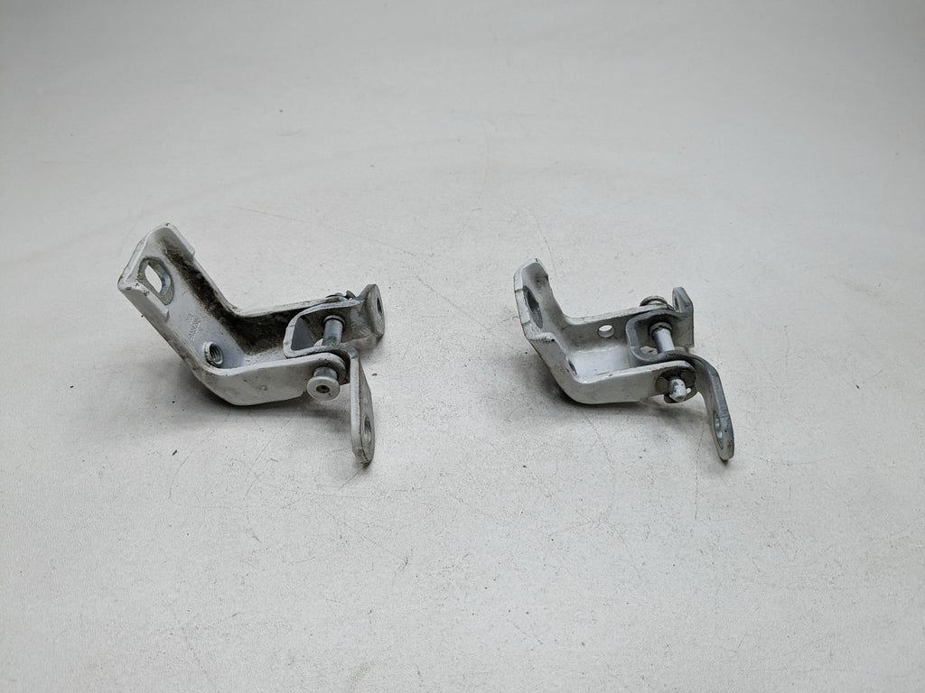 08 - 12 FORD ESCAPE OEM DOOR HINGE SET REAR RIGHT PASSENGER SIDE UPPER AND LOWER
