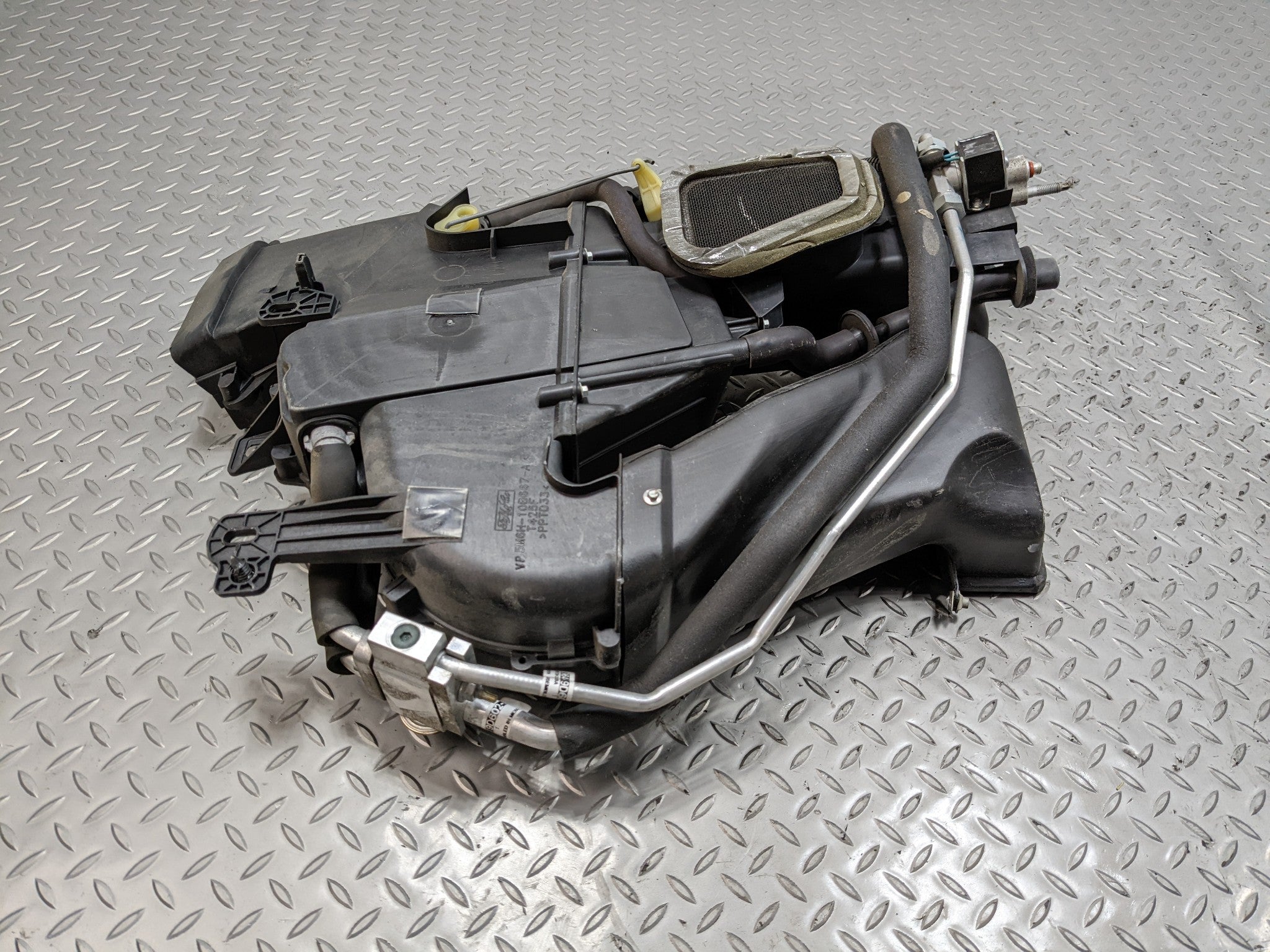 2008 - 2012 FORD ESCAPE OEM REAR BATTERY COOLER ASSEMBLY